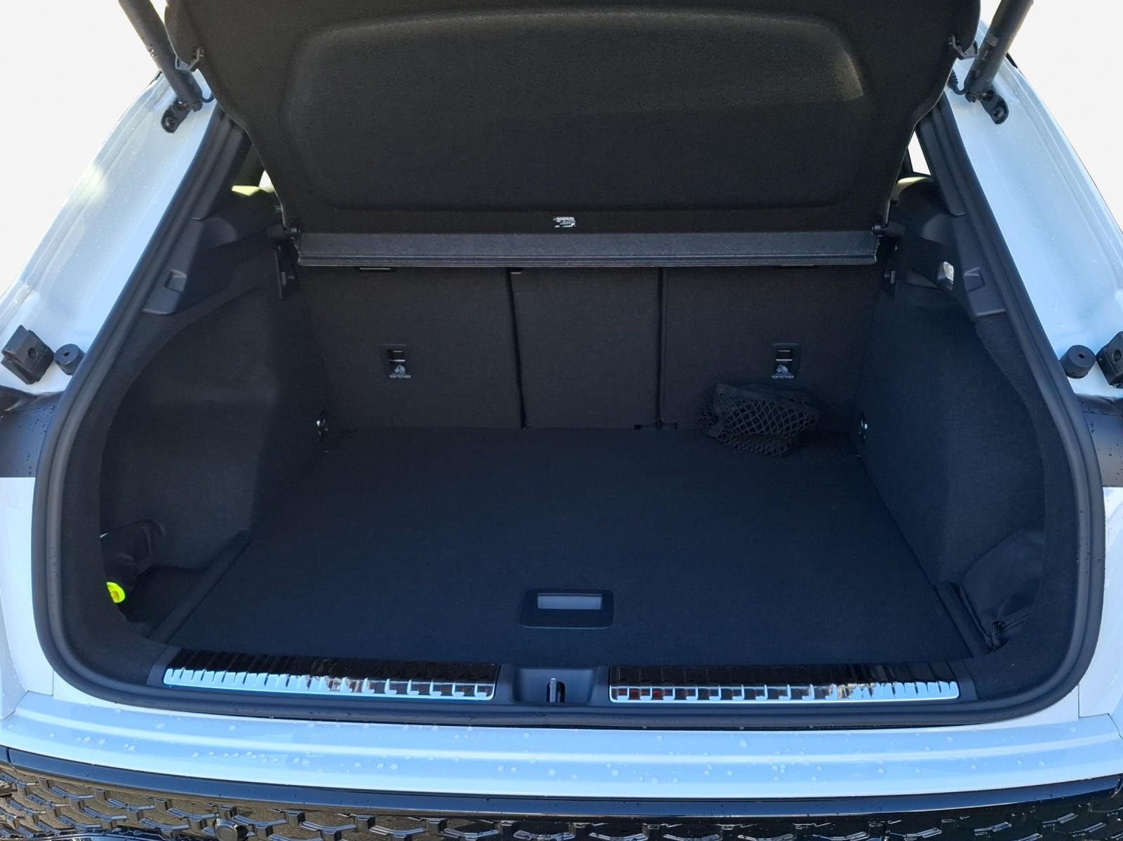 AUDI Q3 SUV 110 kW TFSI S tronic-image-12