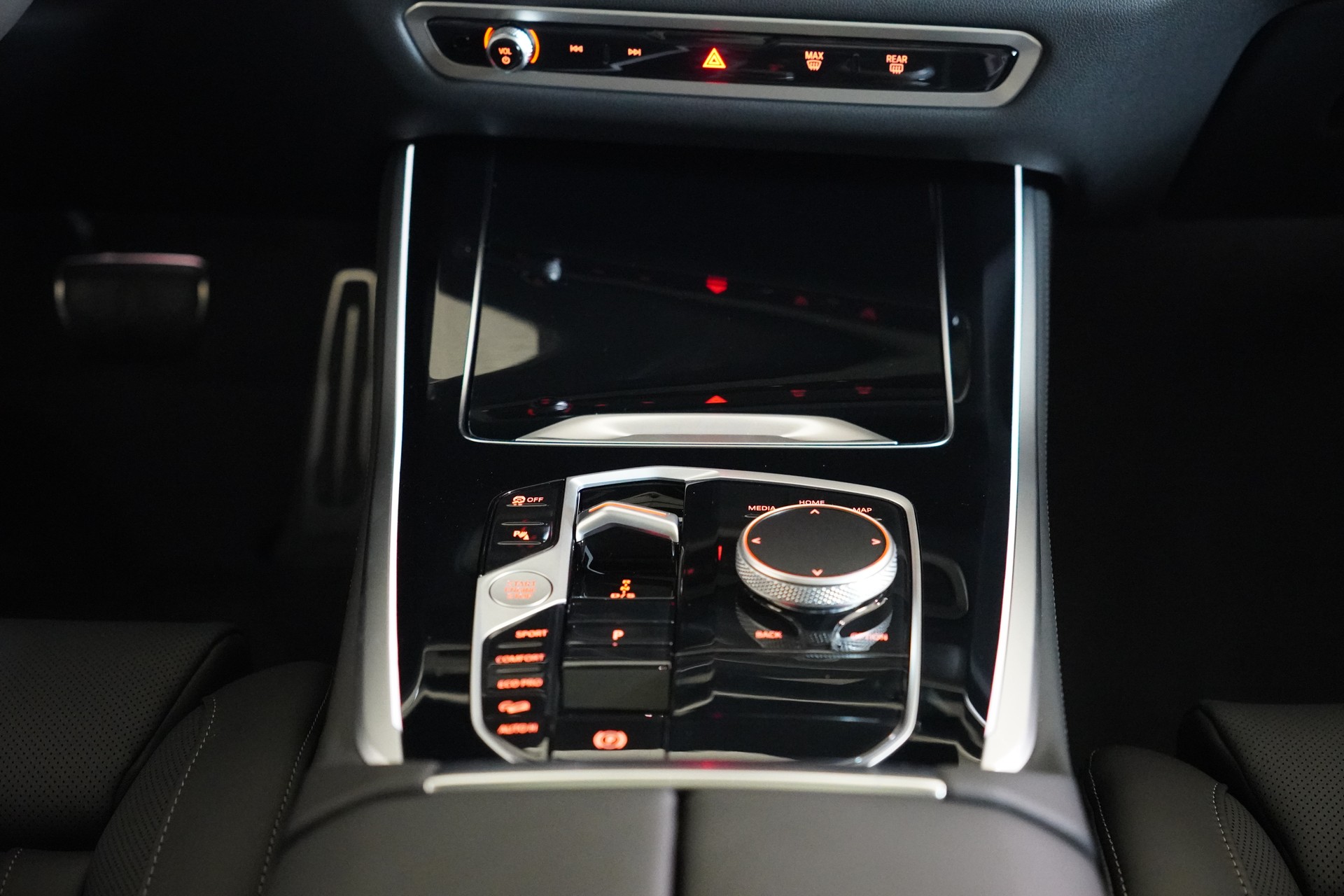 BMW X5 xDrive 48V 40d M Sport Pro Steptronic-image-19