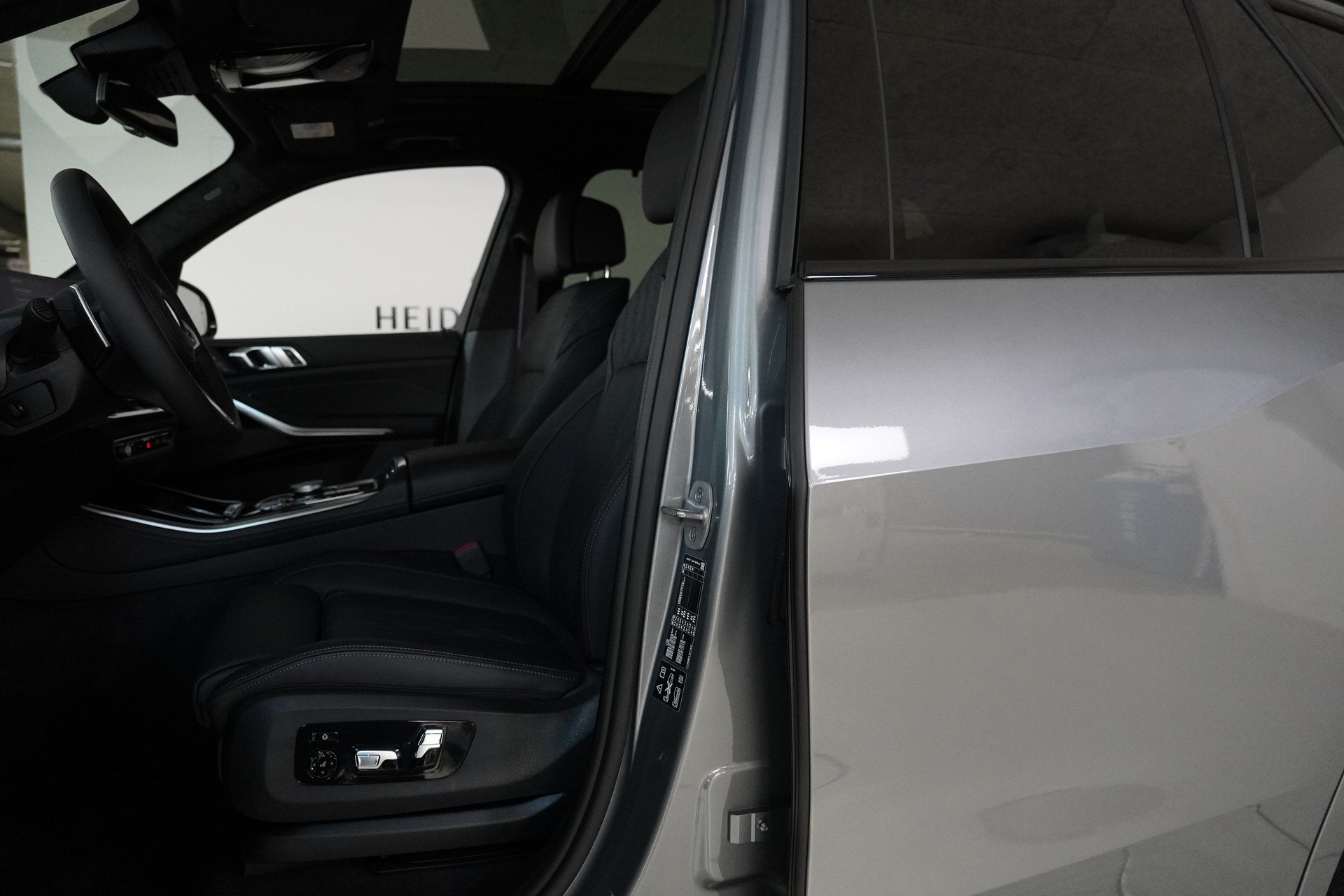 BMW X5 xDrive 48V 40d M Sport Pro Steptronic-image-10