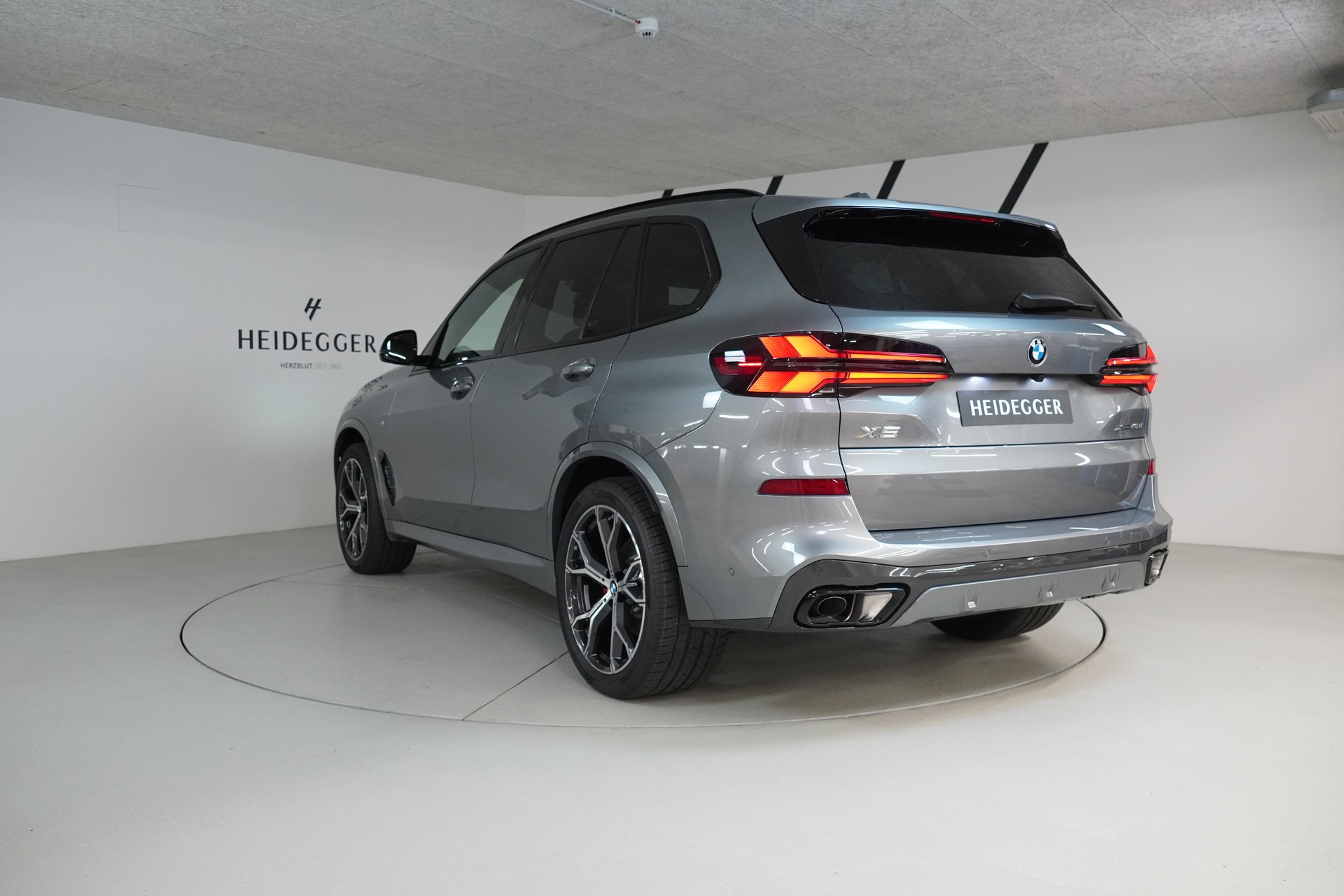 BMW X5 xDrive 48V 40d M Sport Pro Steptronic-image-4