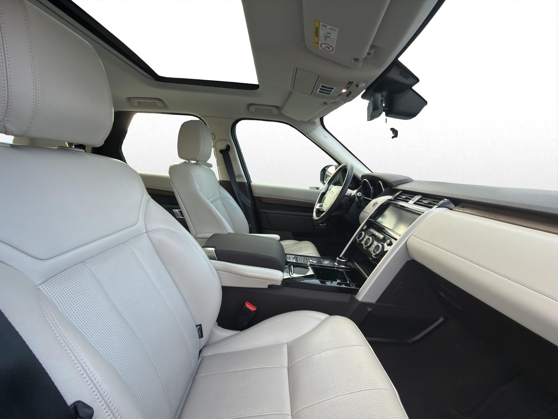 LAND ROVER Discovery 2.0 SD4 HSE-image-16