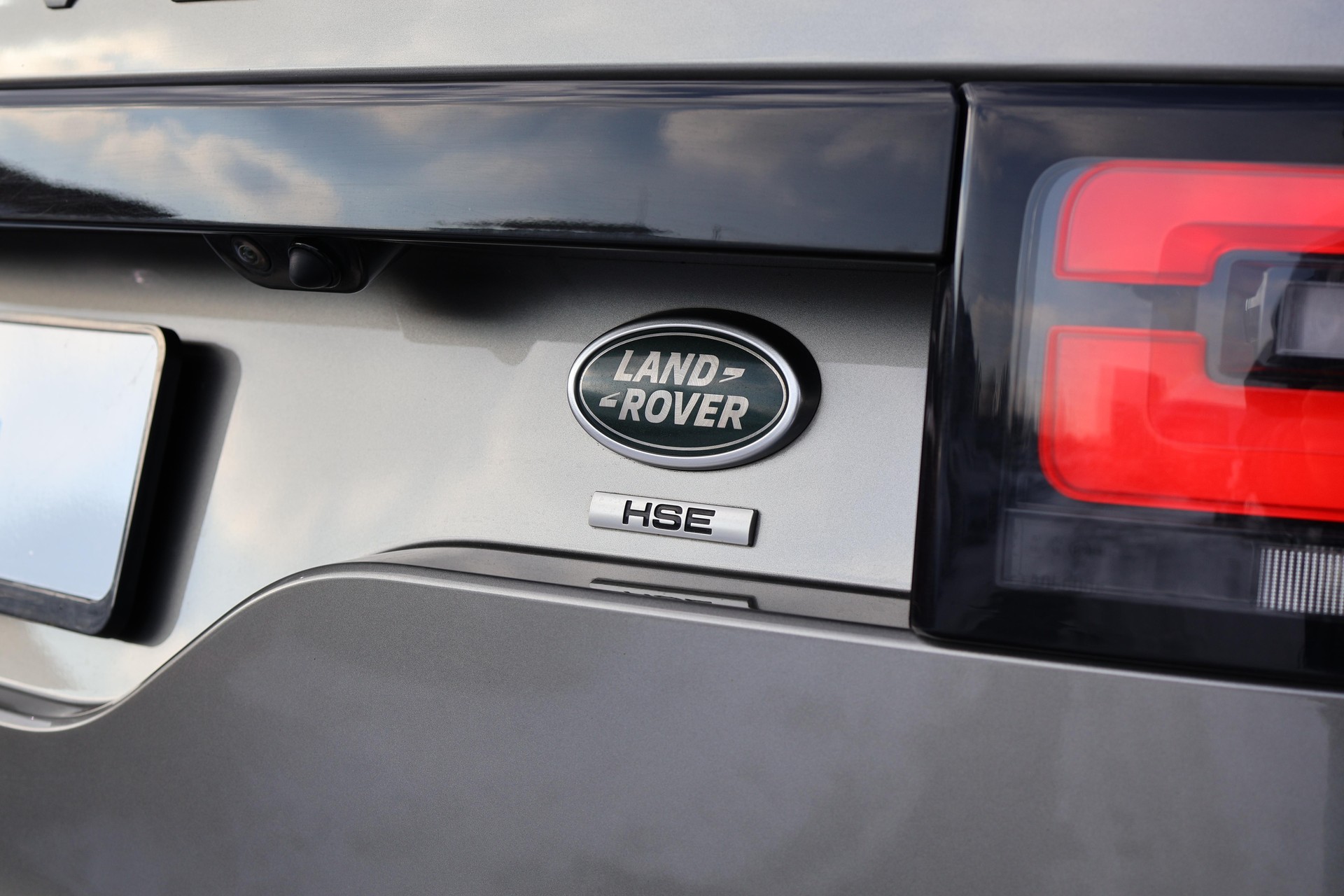 LAND ROVER Discovery 2.0 SD4 HSE-image-6