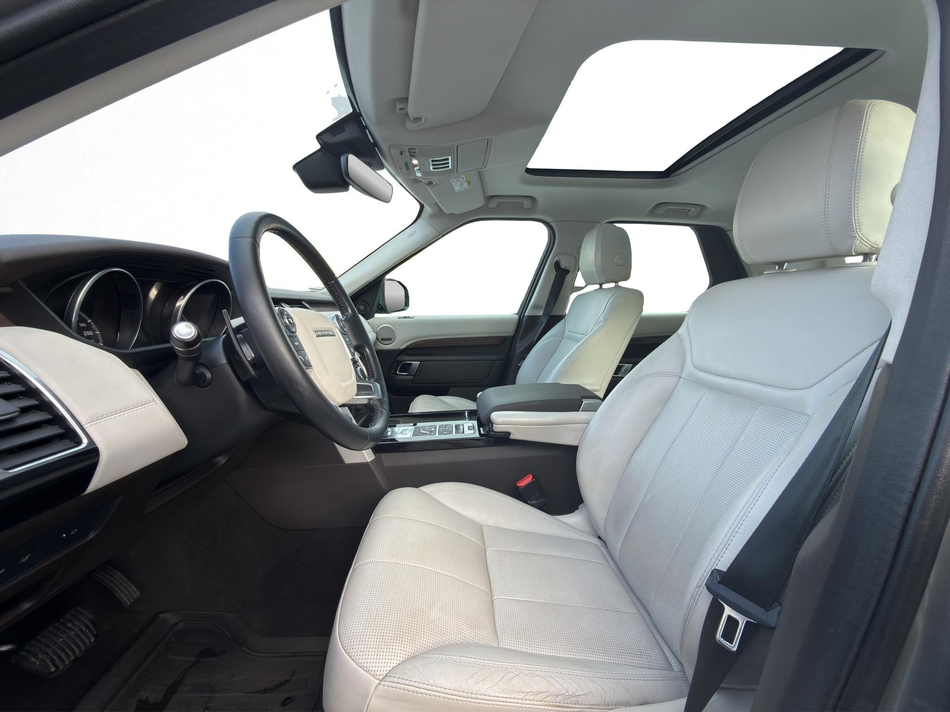 LAND ROVER Discovery 2.0 SD4 HSE-image-14