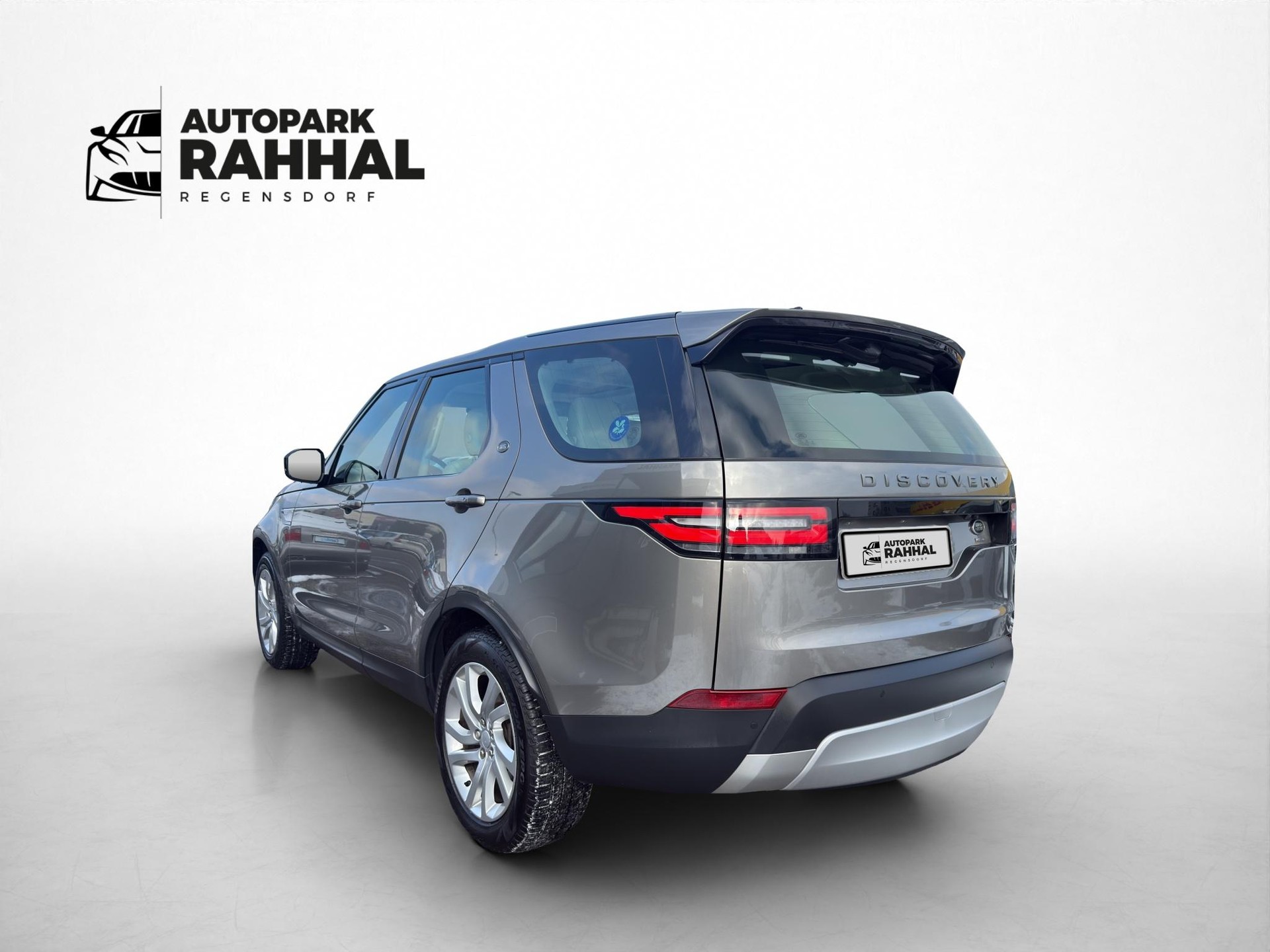 LAND ROVER Discovery 2.0 SD4 HSE-image-8