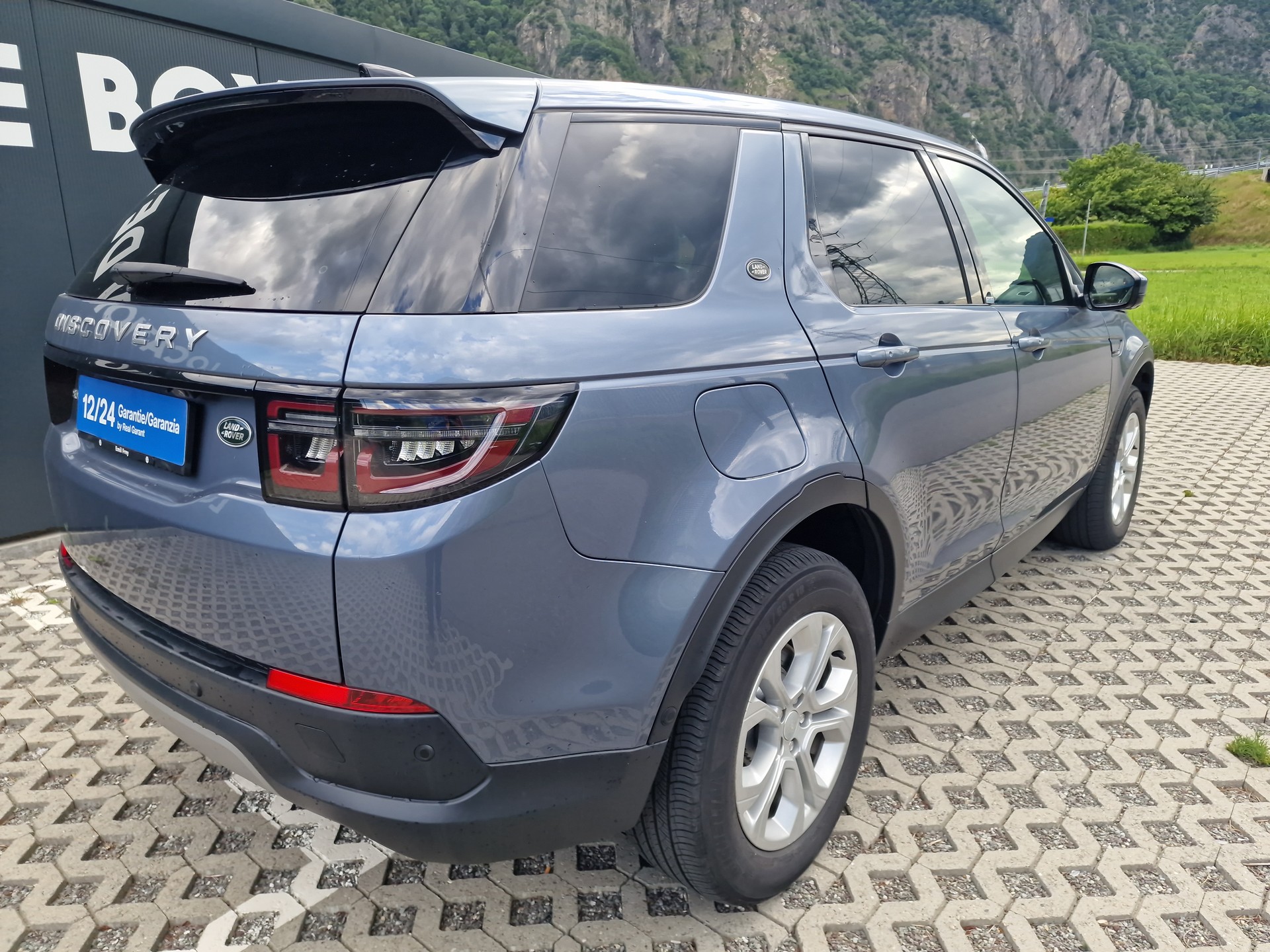 LAND ROVER Discovery Sport R Dyn P300e 1.5 PHEV HSE AT8-image-4