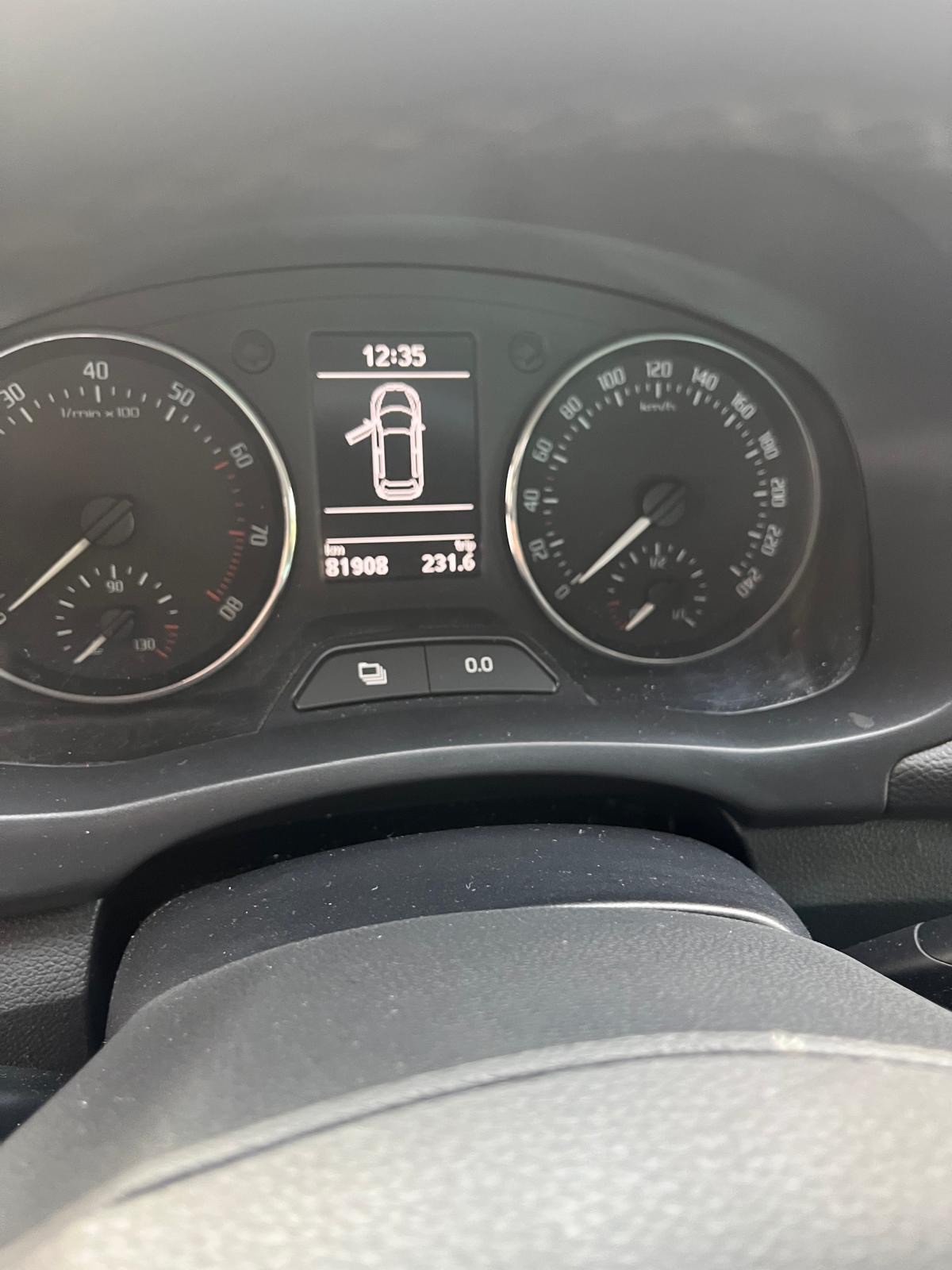 SKODA FABIA-image-10