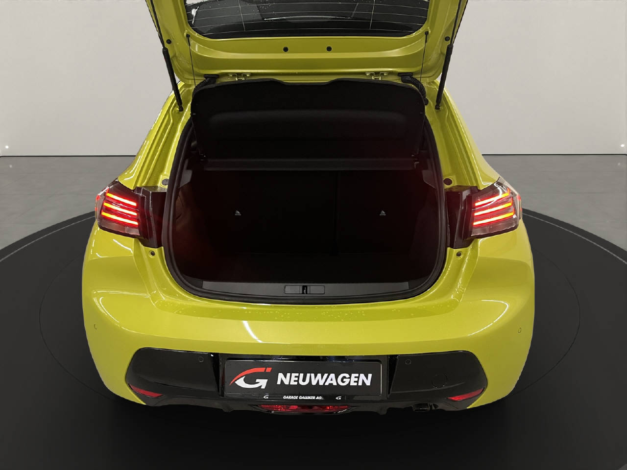 PEUGEOT 208 1.2 Hybrid Allure Premium-image-12