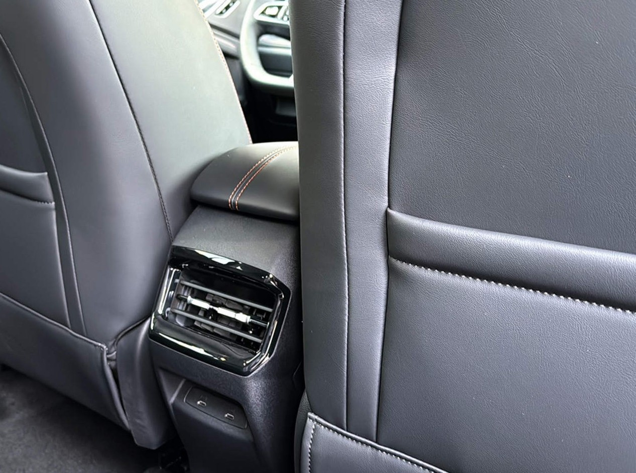 MG HS 1.5 T PHEV Luxury-image-12