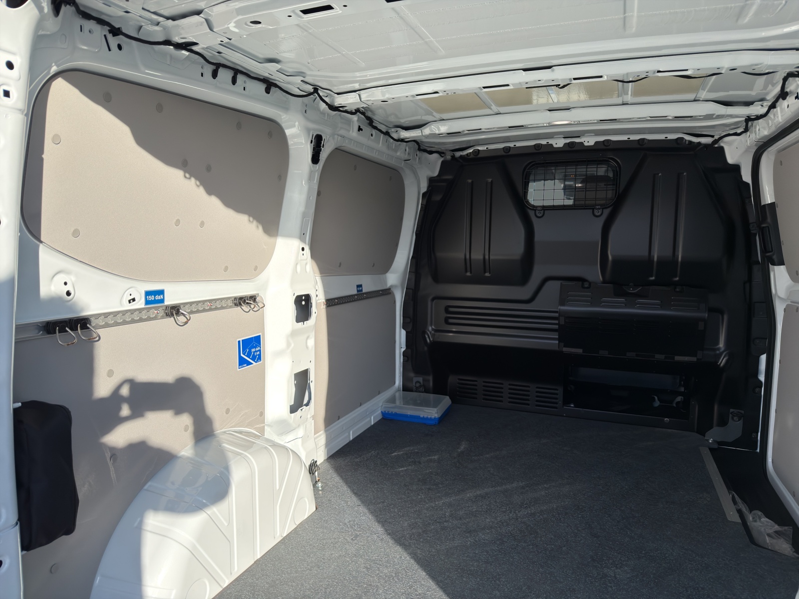 VW e-Transporter 70 kWh-image-14