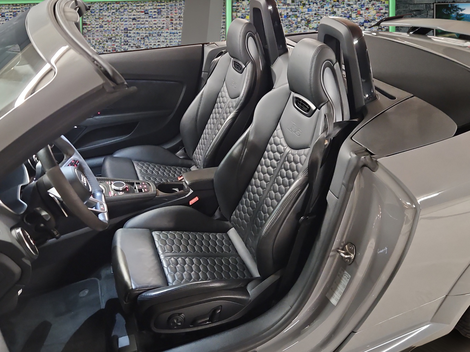 AUDI TT Roadster TTRS S-tronic-image-8