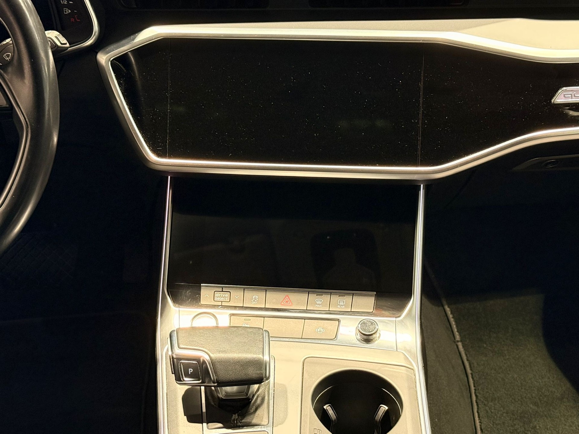 AUDI A6 Avant 45 TDI quattro tiptronic-image-16
