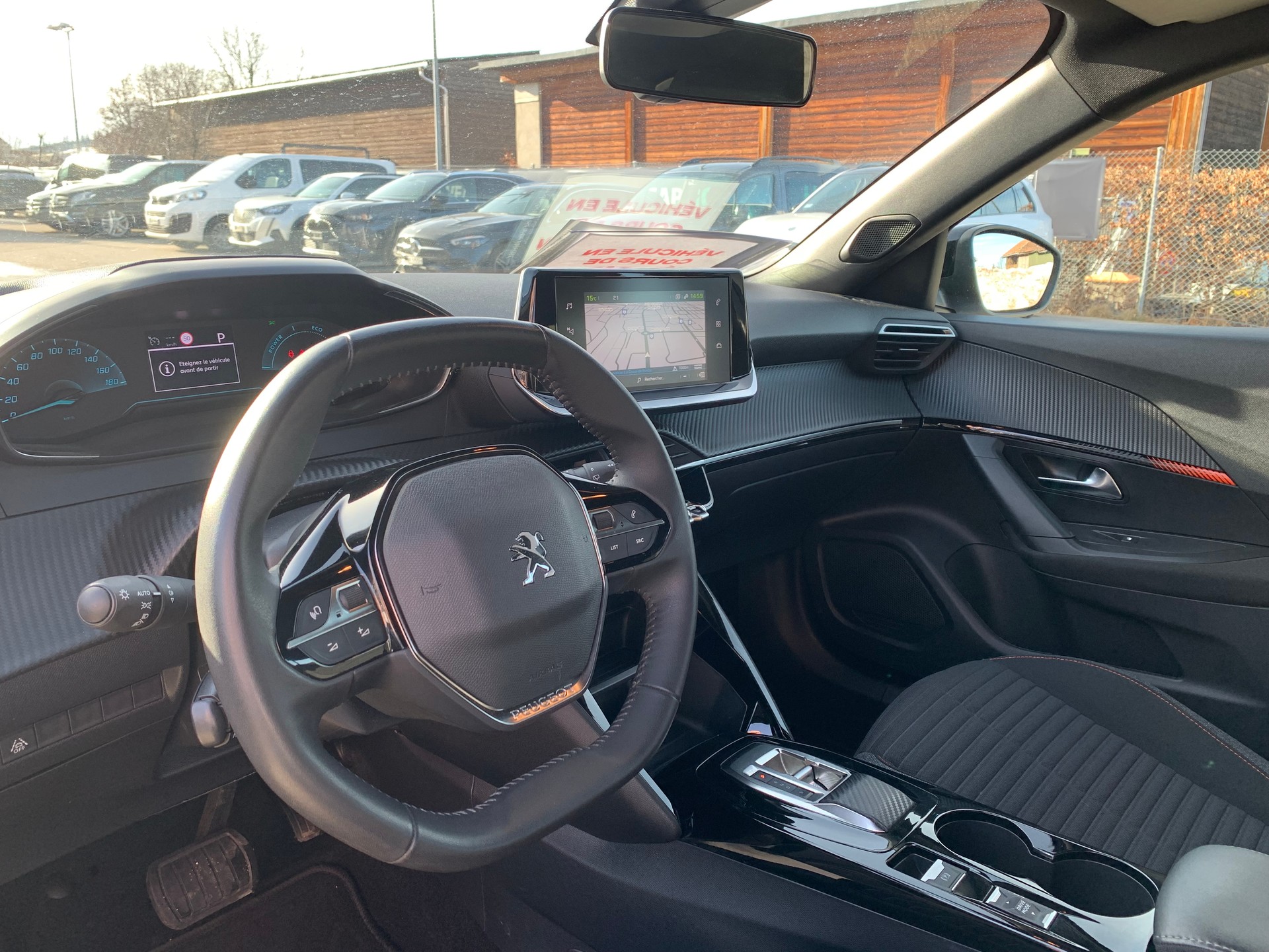 PEUGEOT 2008 e Active Pack-image-6