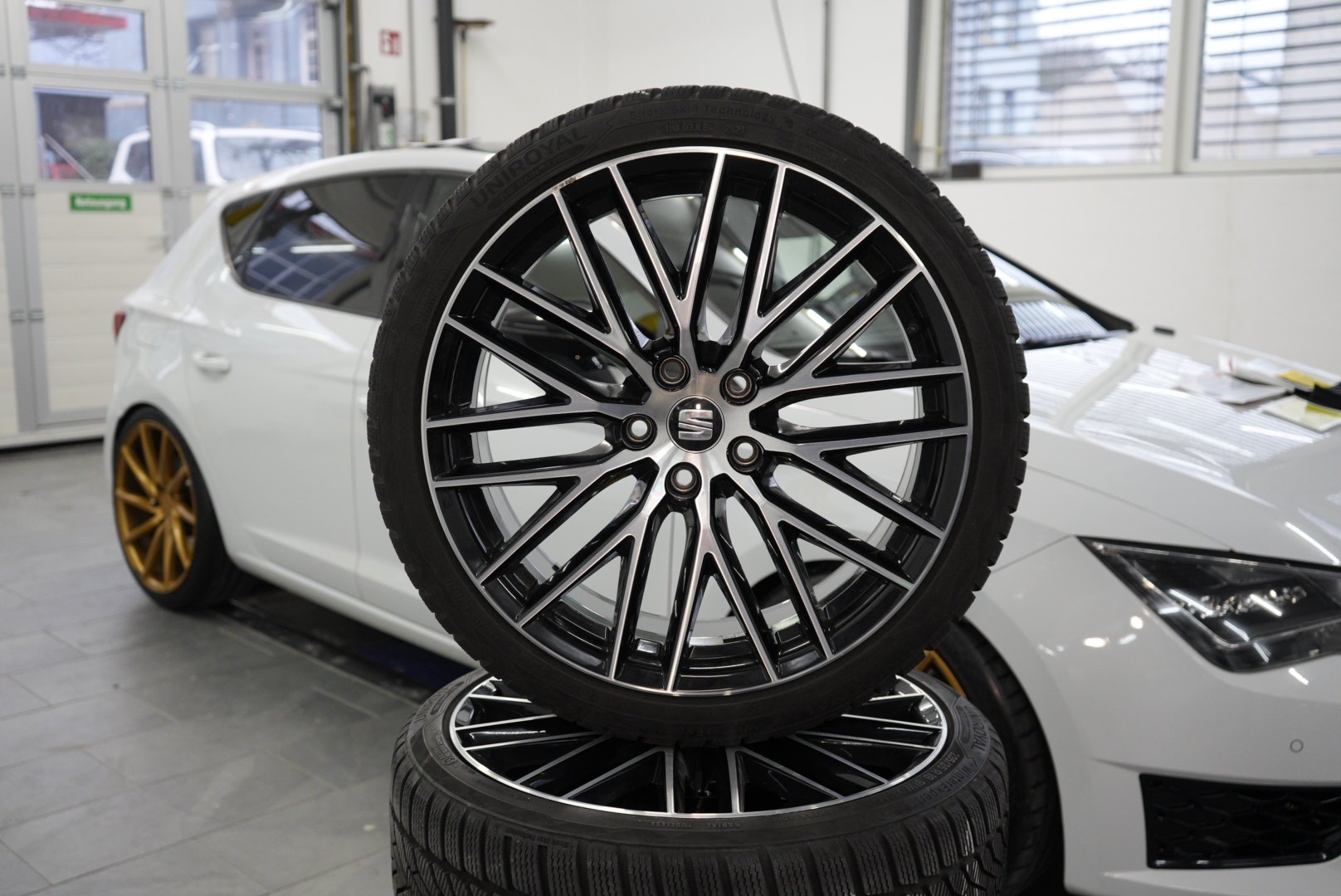 SEAT Leon 2.0 TSI Cupra 290 DSG-image-15
