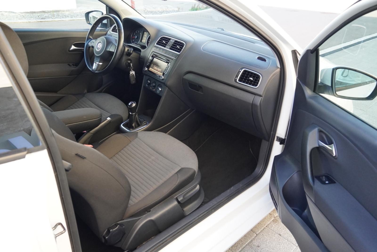 VW Polo 1.2 TSI Sport Comfortline-image-17