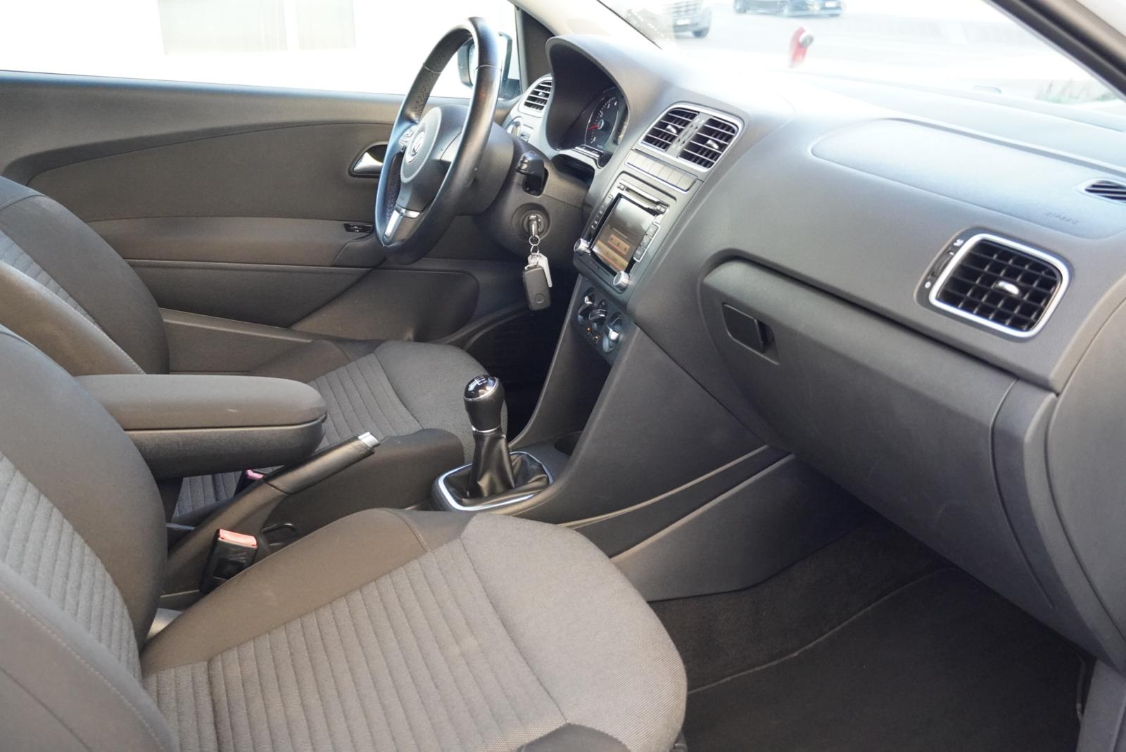 VW Polo 1.2 TSI Sport Comfortline-image-18