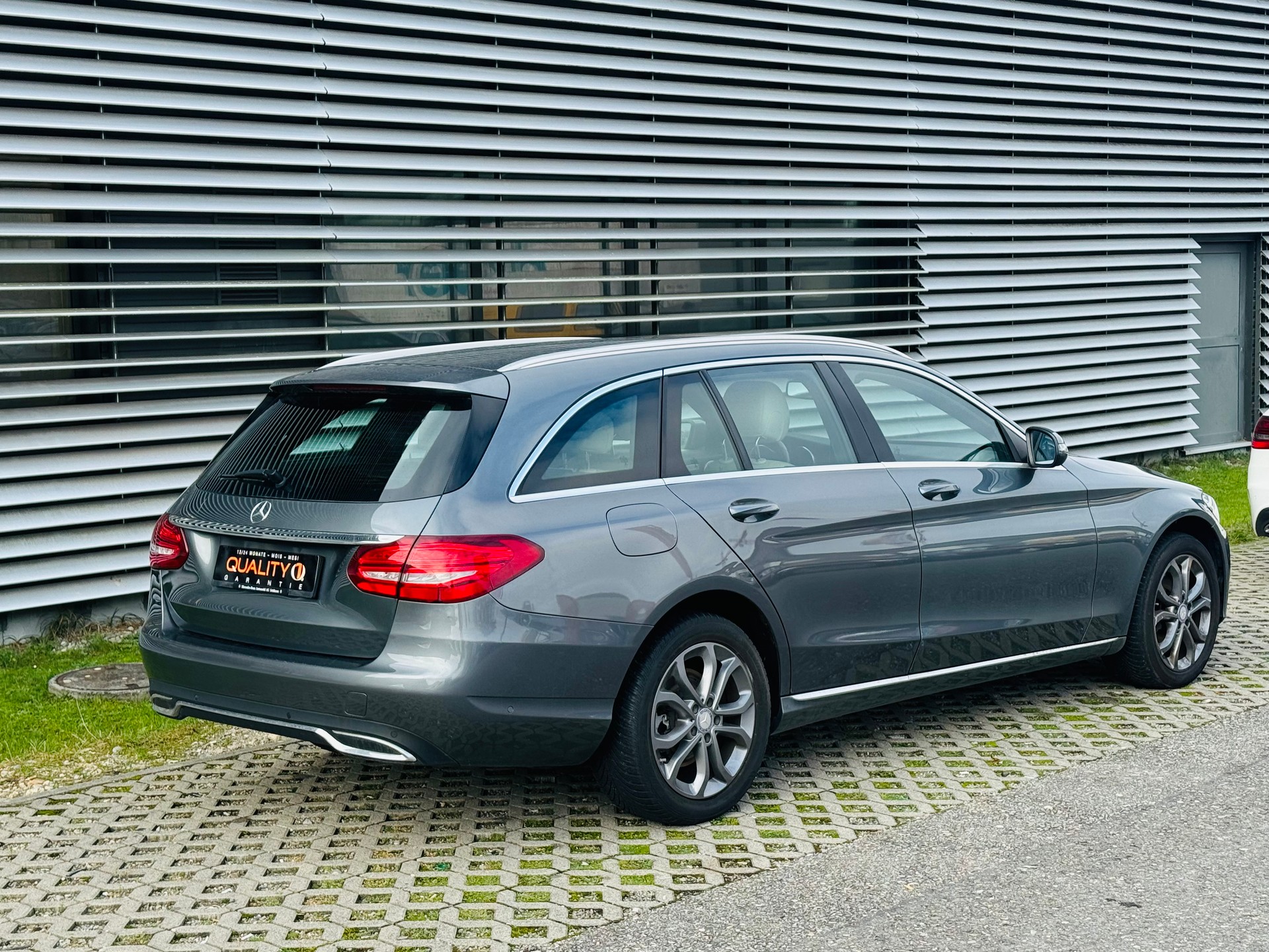 MERCEDES-BENZ C 250 BlueTEC Avantgarde 4Matic 7G-Tronic-image-5