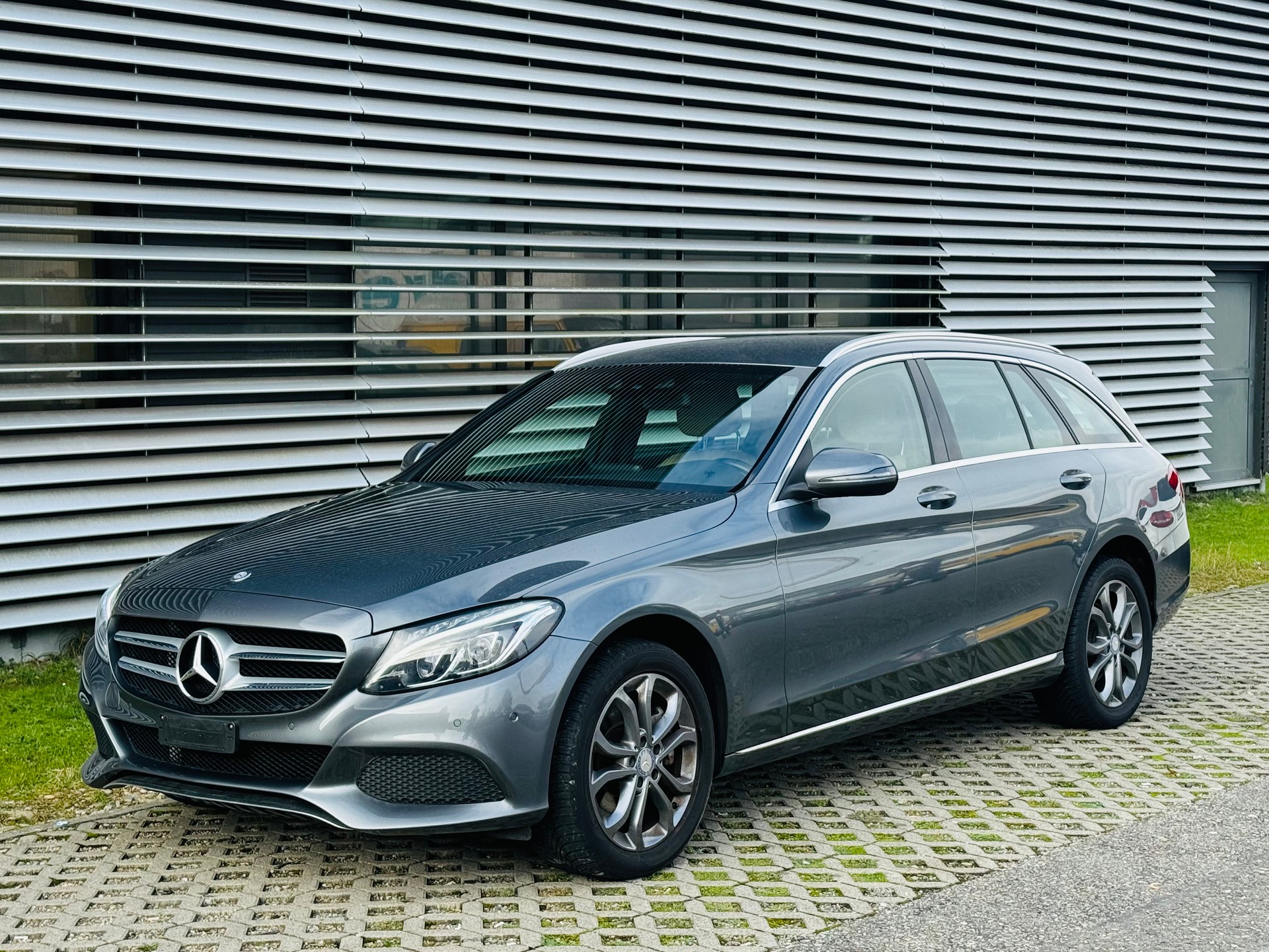 MERCEDES-BENZ C 250 BlueTEC Avantgarde 4Matic 7G-Tronic-image-2