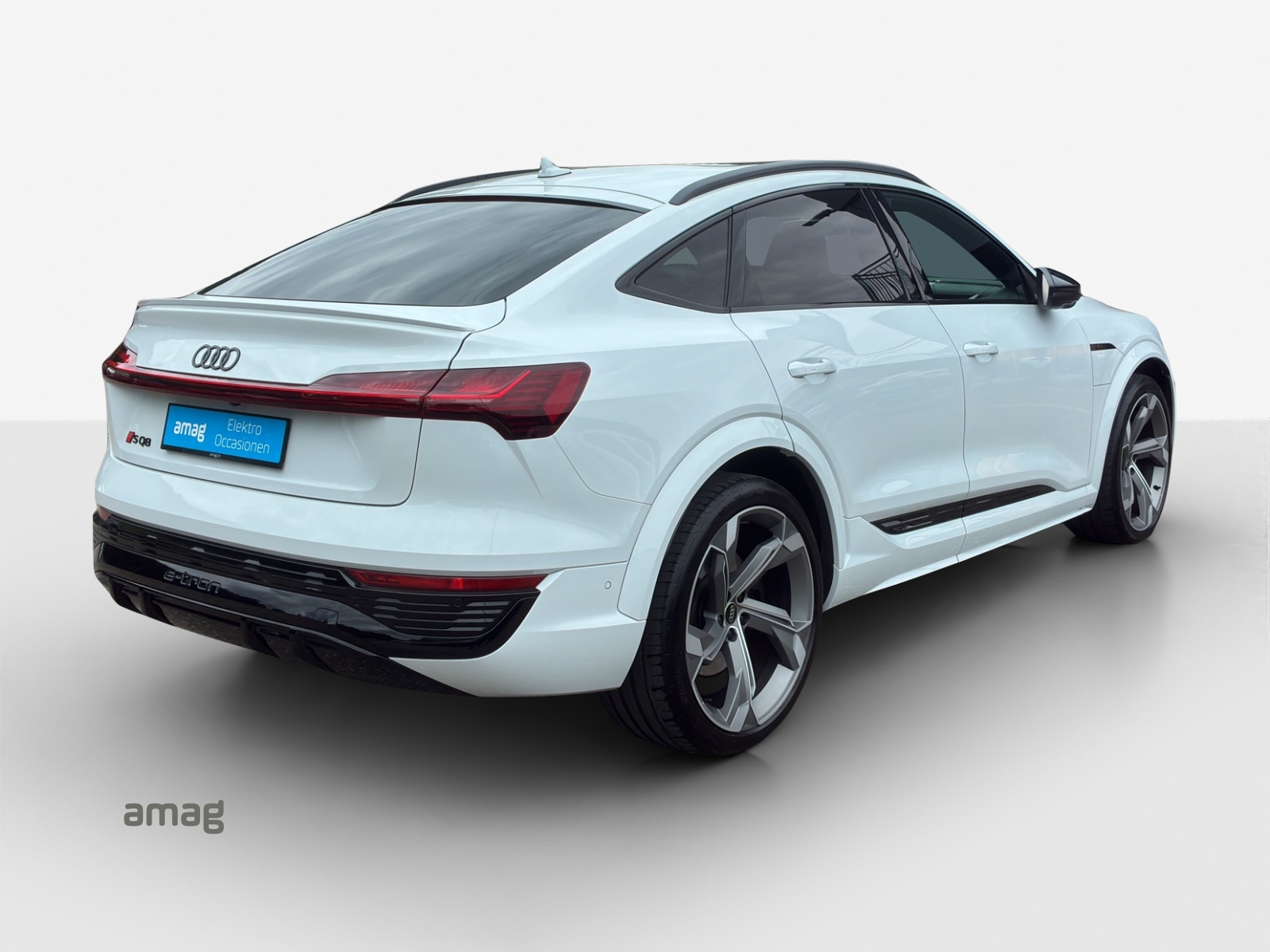 AUDI SQ8 Sportback e-tron quattro-image-5