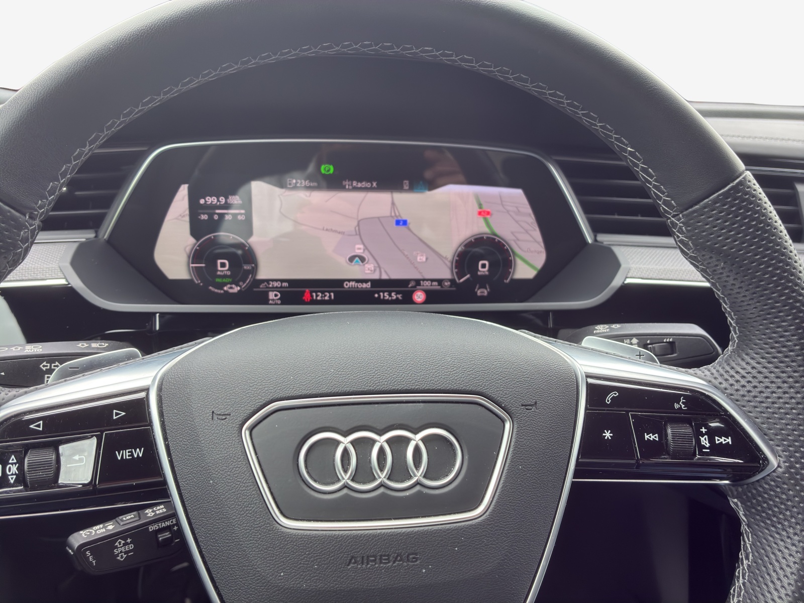 AUDI SQ8 Sportback e-tron quattro-image-16