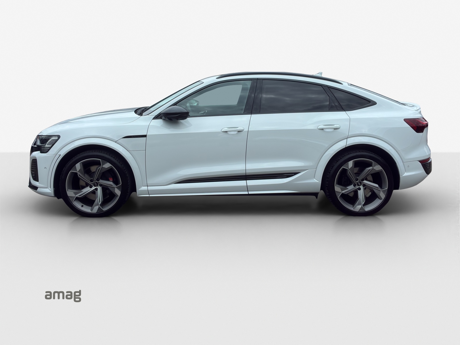 AUDI SQ8 Sportback e-tron quattro-image-1