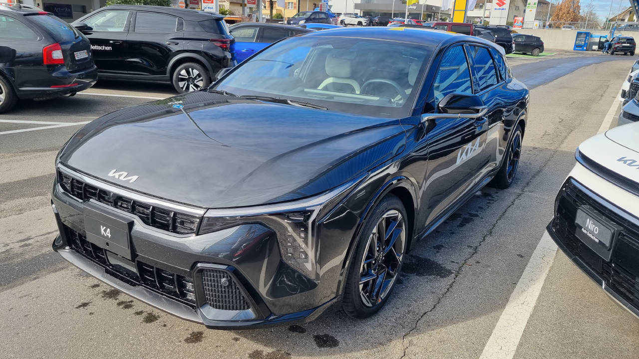 KIA K4 1.6 T-GDi GT-Line-image-2