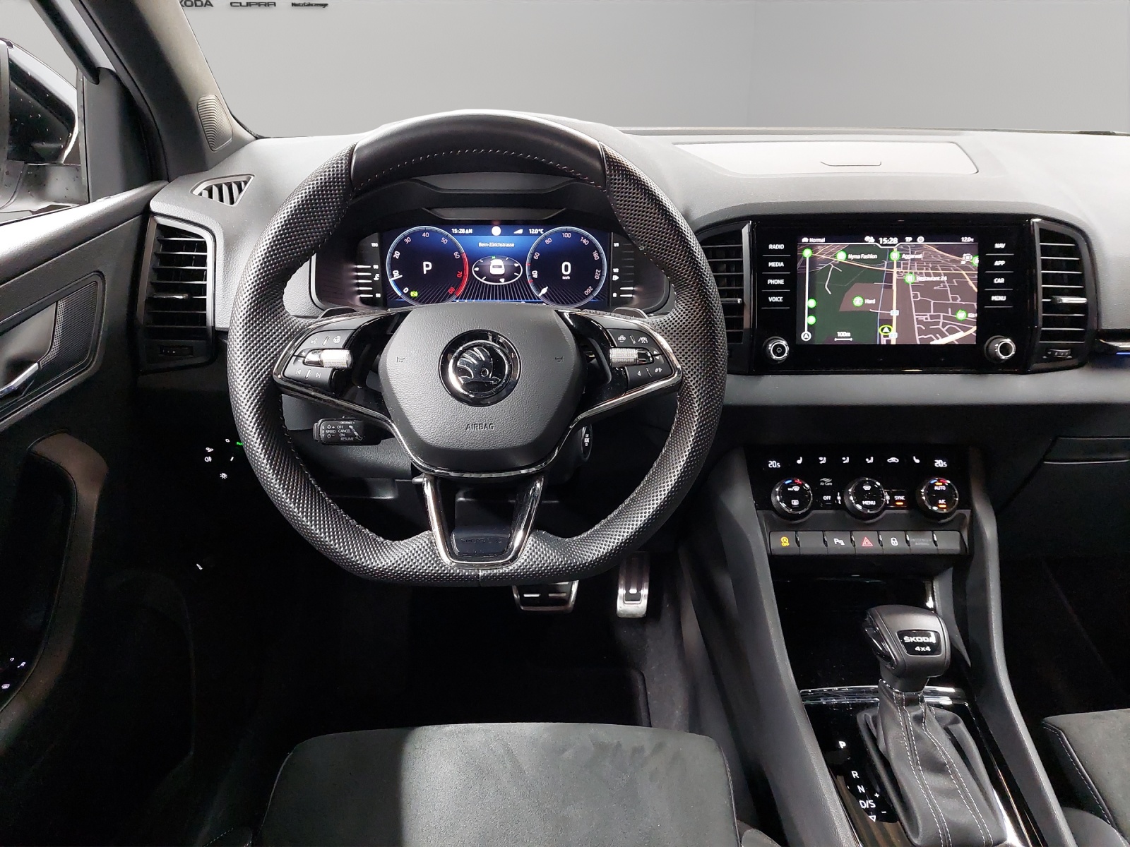 SKODA Karoq 2.0 TSI SportLine 4x4 DSG-image-6