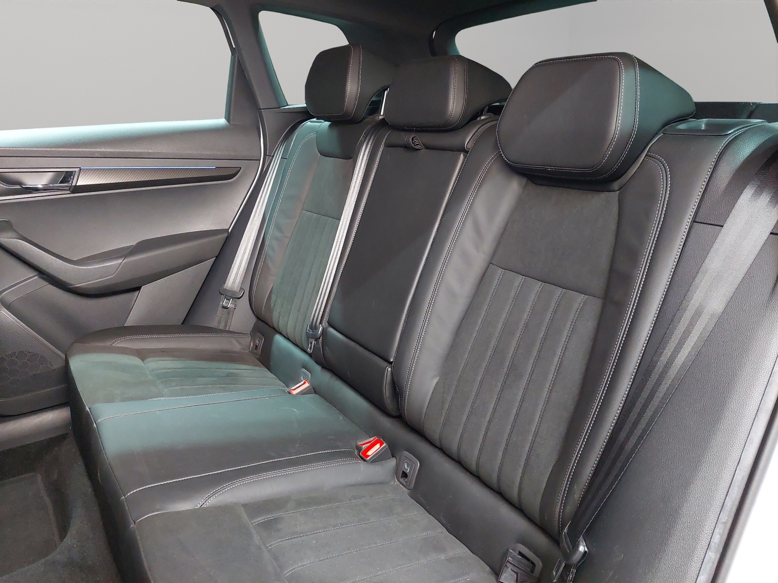 SKODA Karoq 2.0 TSI SportLine 4x4 DSG-image-7