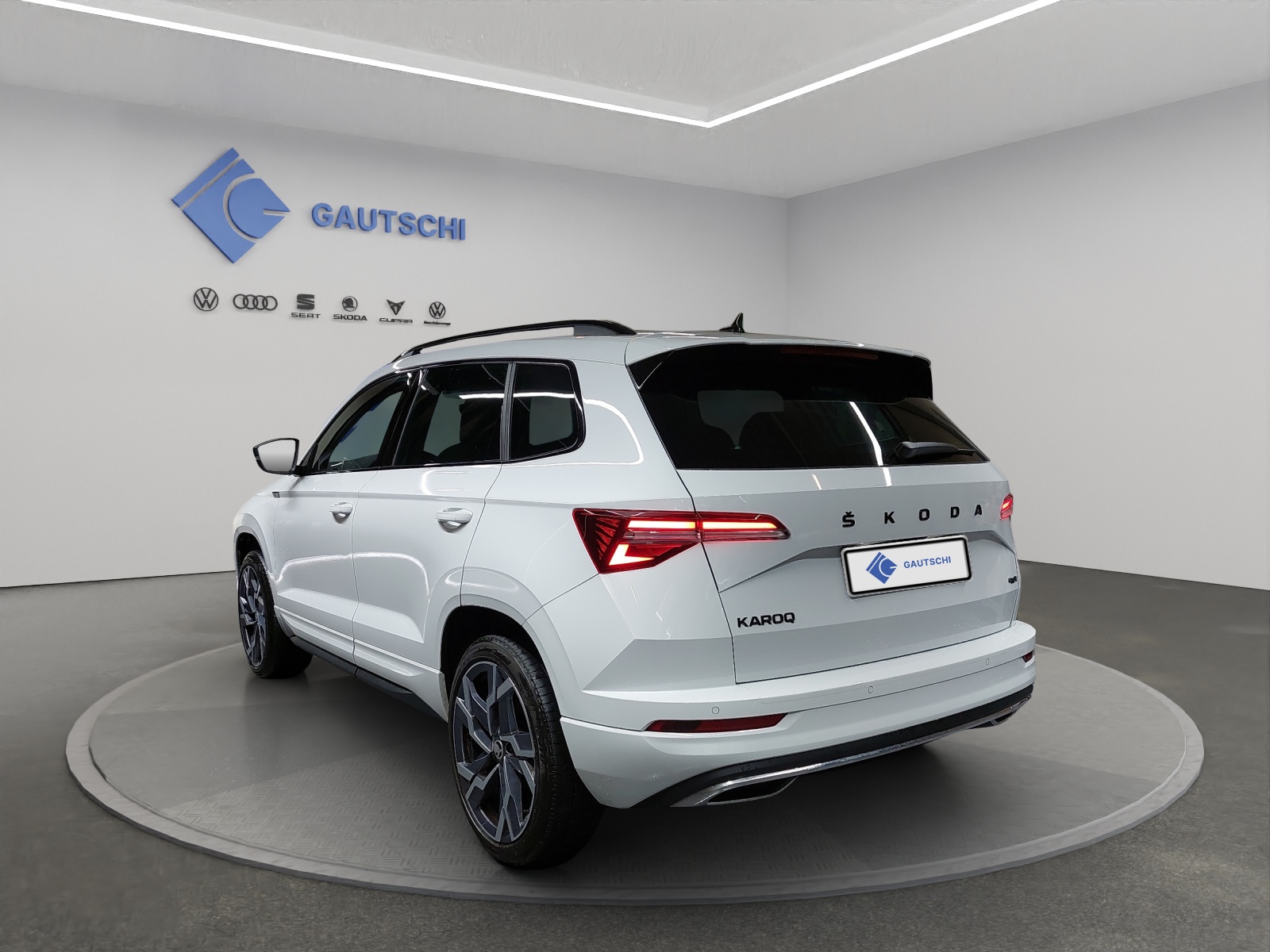 SKODA Karoq 2.0 TSI SportLine 4x4 DSG-image-2