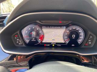 AUDI Q3 2.0 40 TFSI S line quattro S-Tronic-image-9