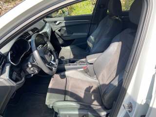AUDI Q3 2.0 40 TFSI S line quattro S-Tronic-image-5