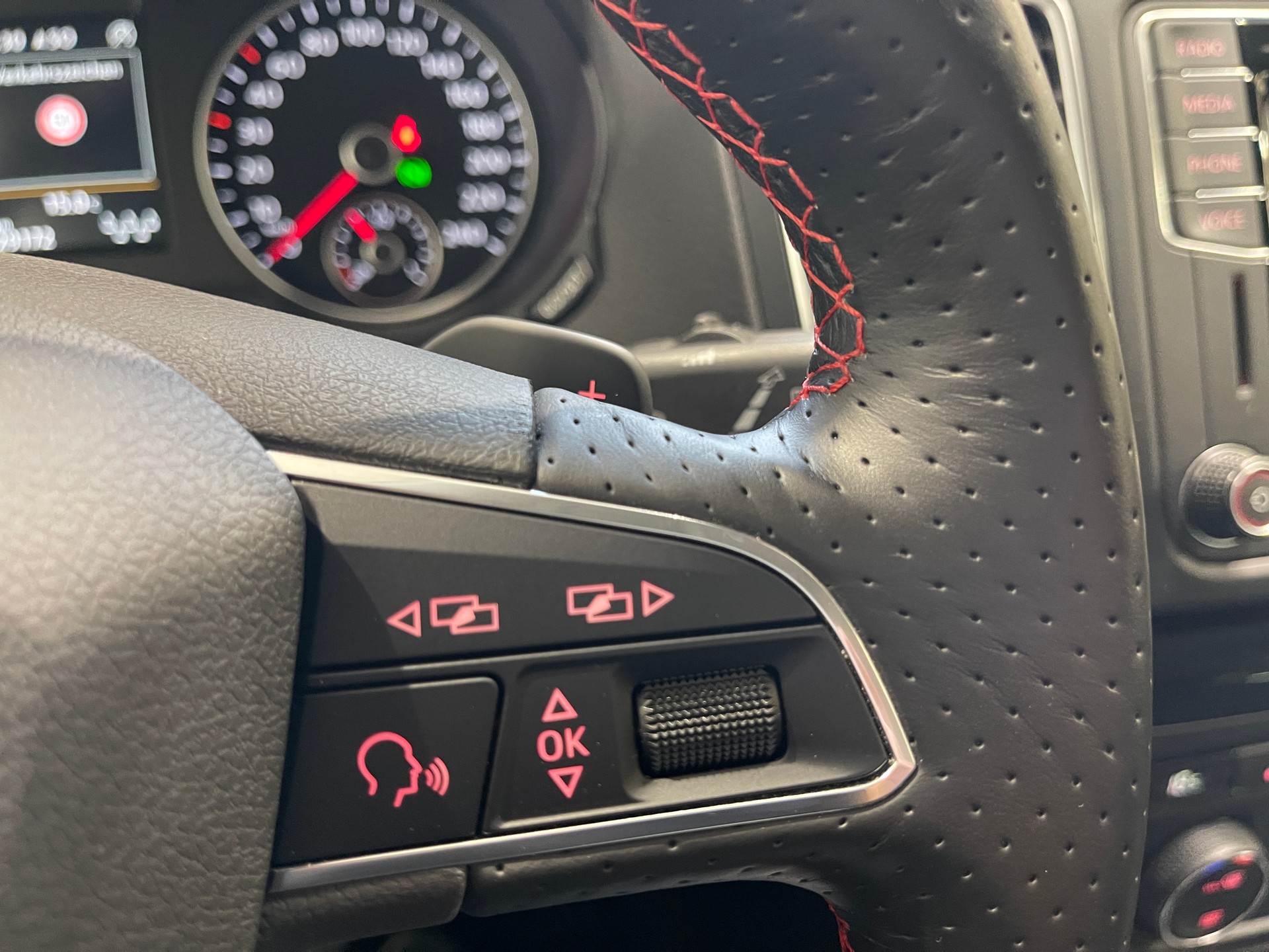 SEAT Alhambra 1.4 TSI DSG Hola FR-image-25