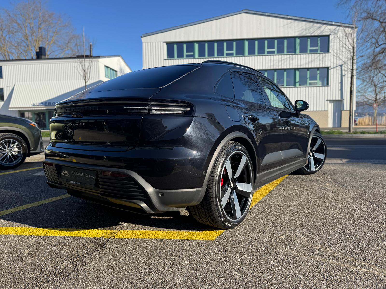 PORSCHE Macan 4 S 100kWh-image-3