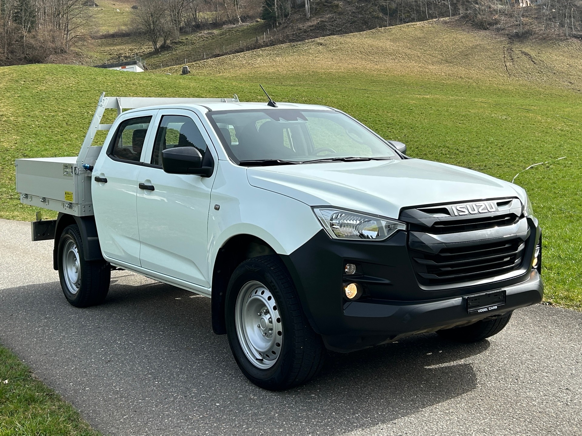 ISUZU N60 4x4 Aut.-image-5