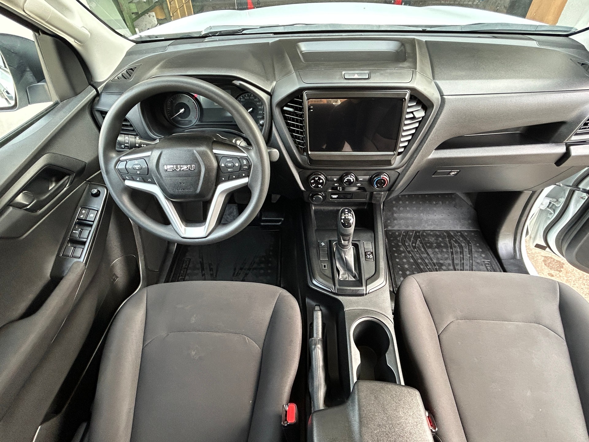 ISUZU N60 4x4 Aut.-image-7