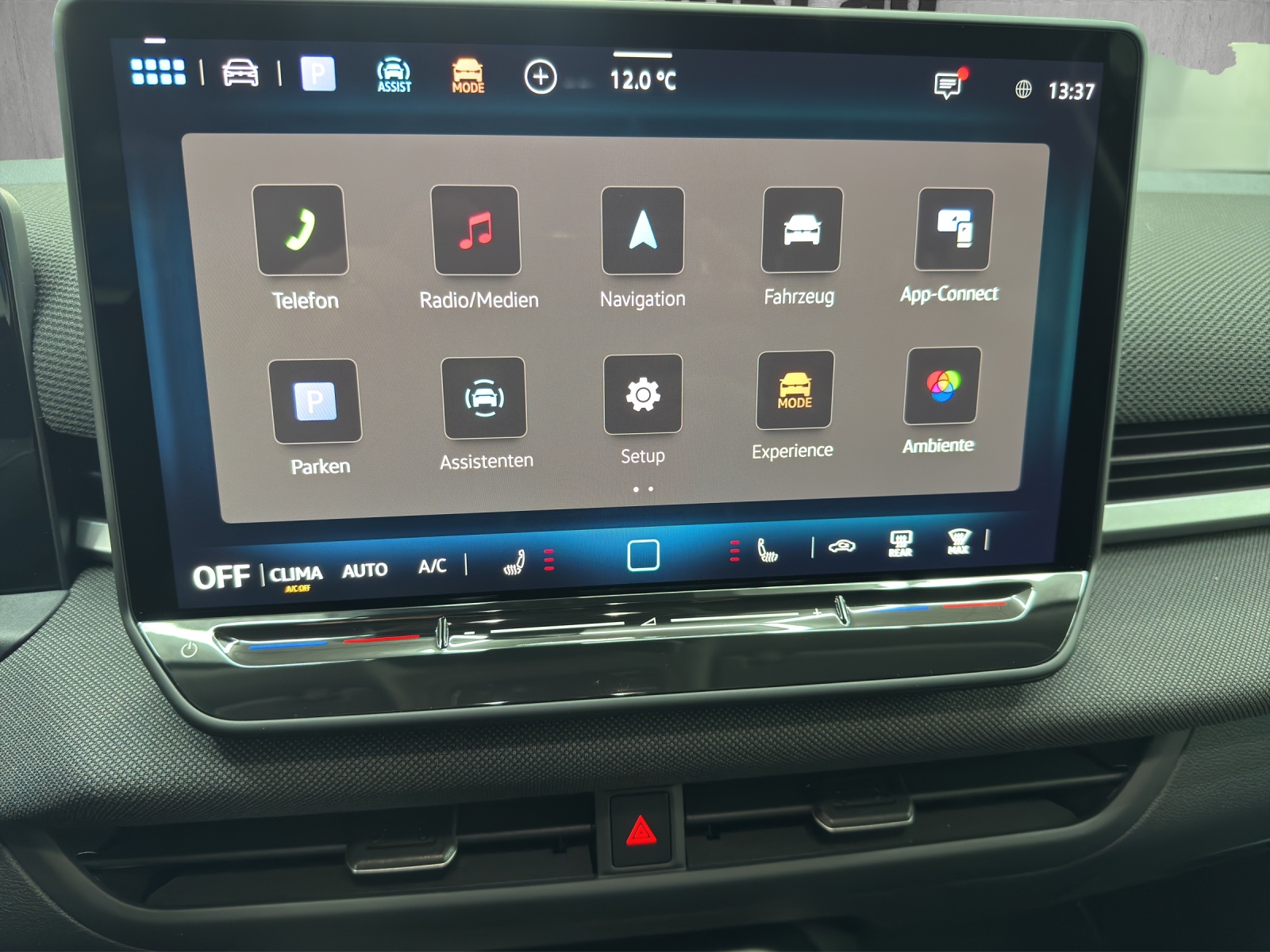 VW T-Roc 1.5 eTSI mHEV Life DSG-image-10