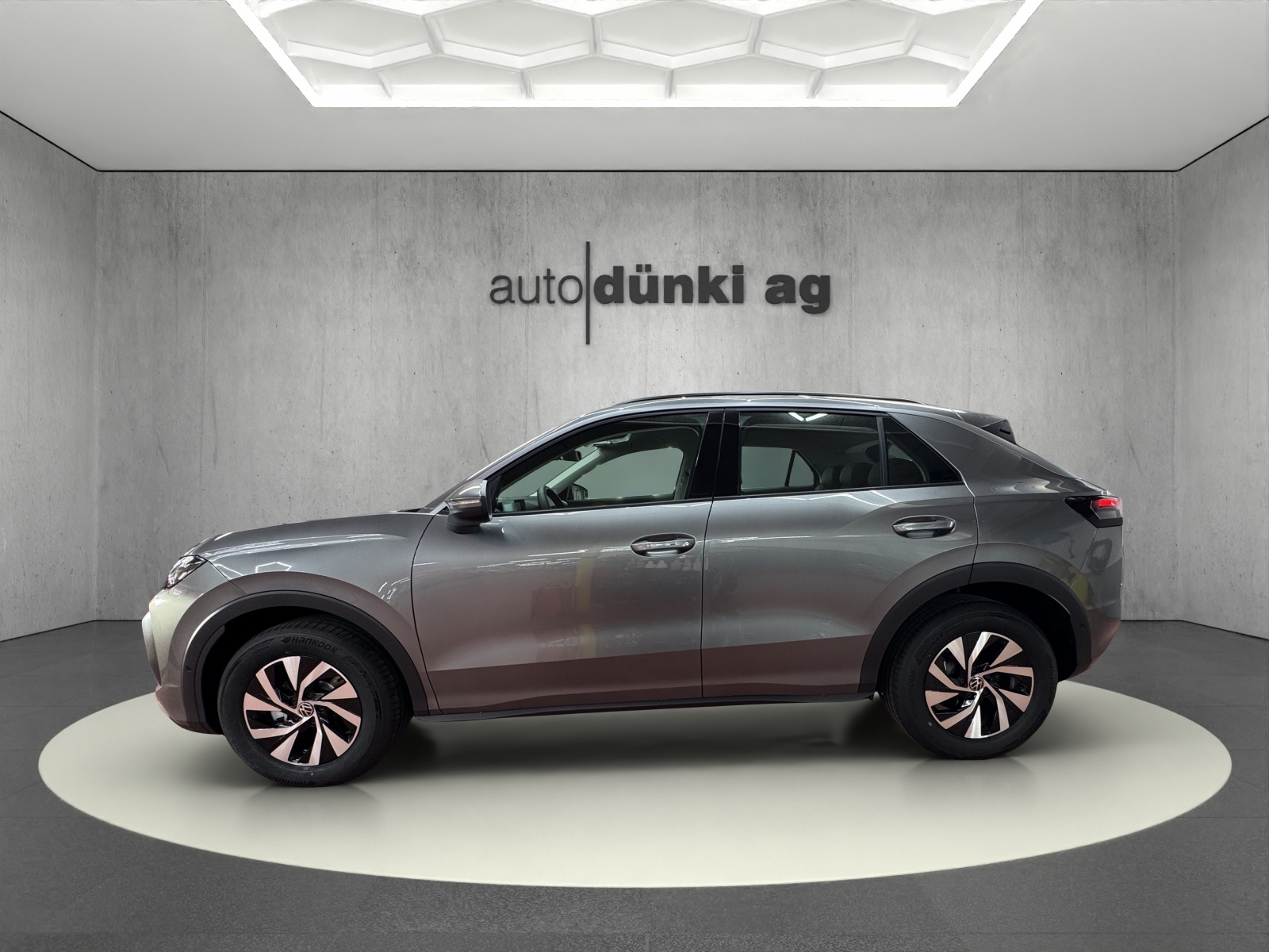 VW T-Roc 1.5 eTSI mHEV Life DSG-image-1