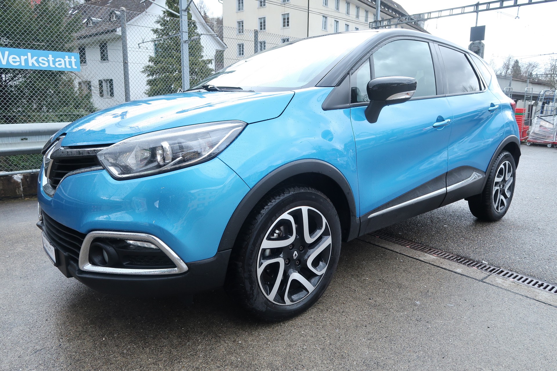 RENAULT Captur 1.2 T 16V Privilège EDC-image-0