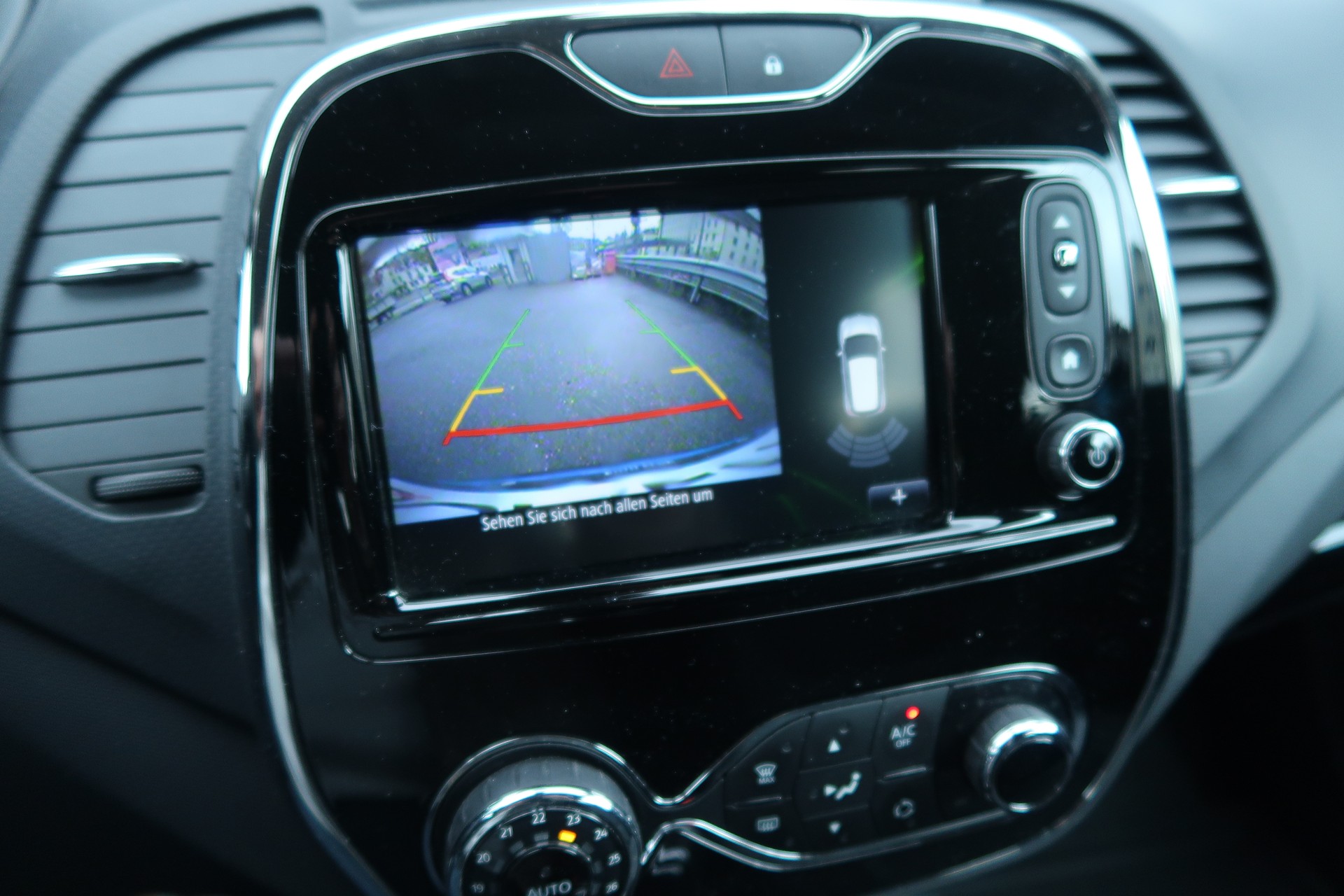 RENAULT Captur 1.2 T 16V Privilège EDC-image-10