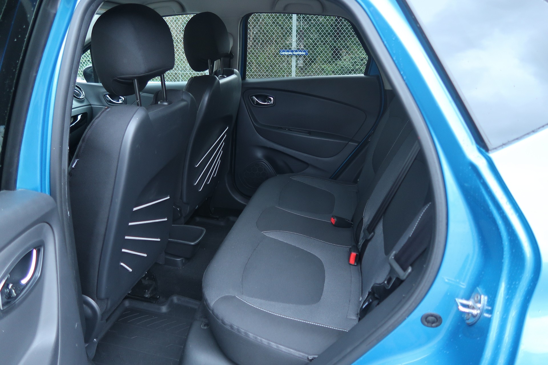 RENAULT Captur 1.2 T 16V Privilège EDC-image-5