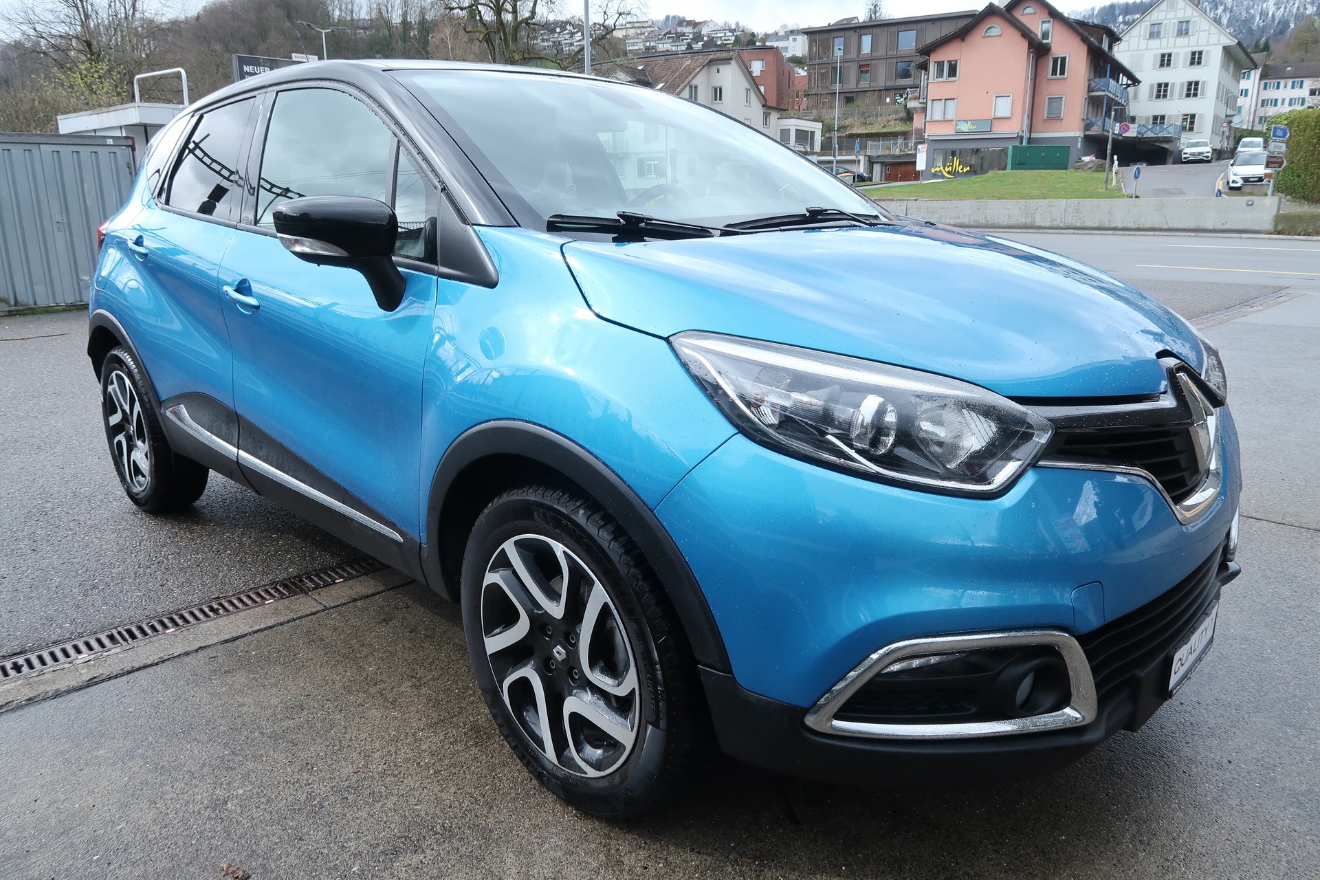 RENAULT Captur 1.2 T 16V Privilège EDC-image-2