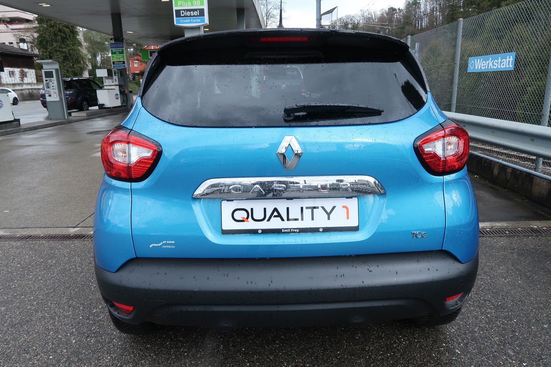 RENAULT Captur 1.2 T 16V Privilège EDC-image-4