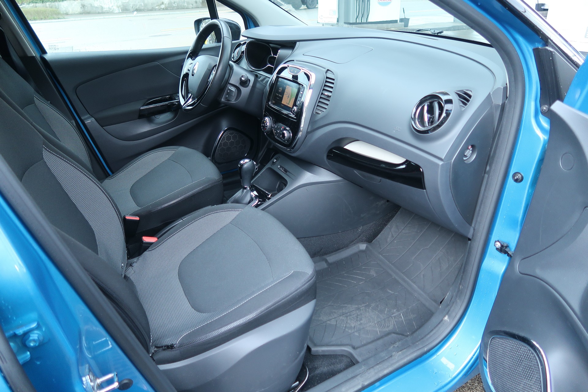 RENAULT Captur 1.2 T 16V Privilège EDC-image-7