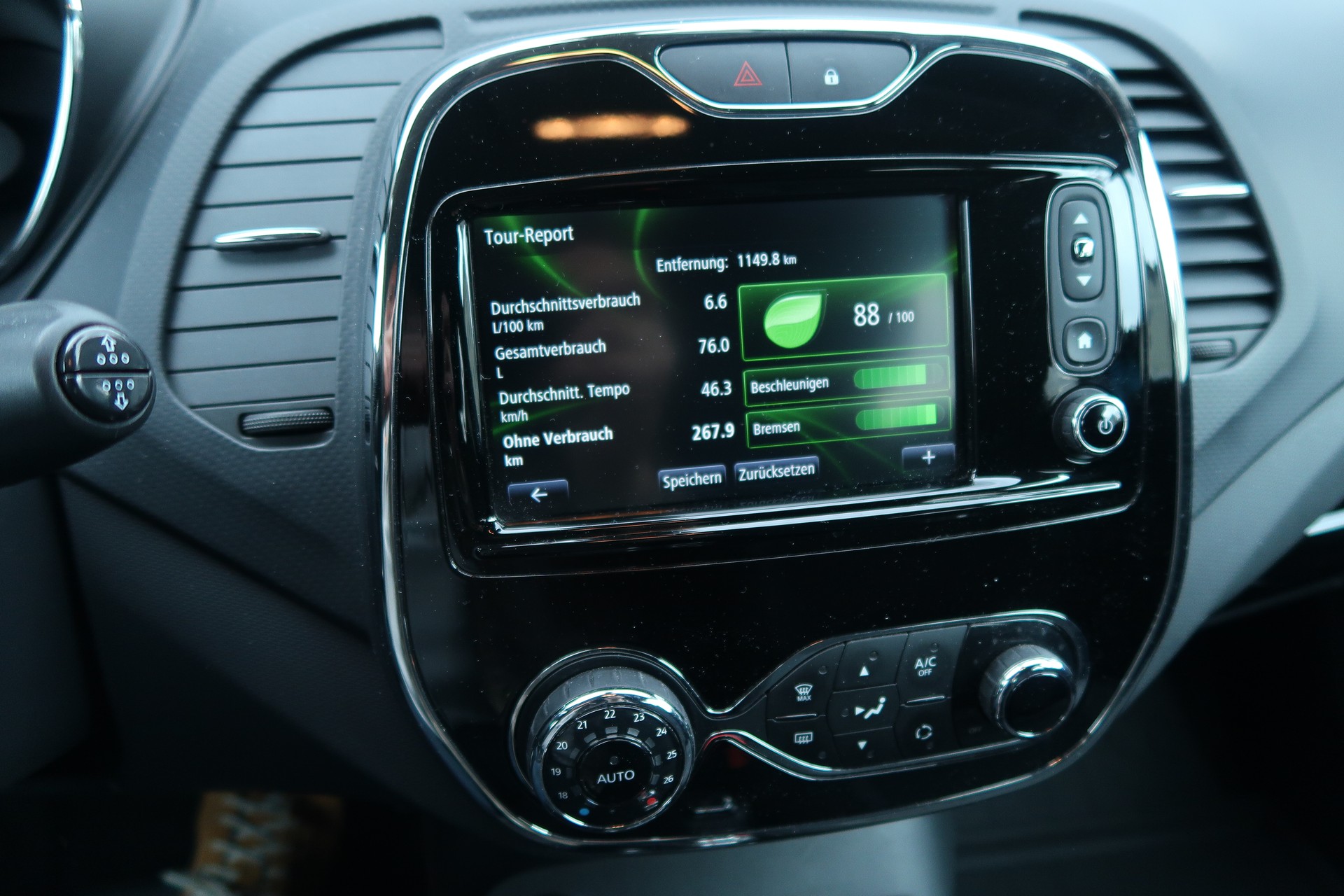 RENAULT Captur 1.2 T 16V Privilège EDC-image-9
