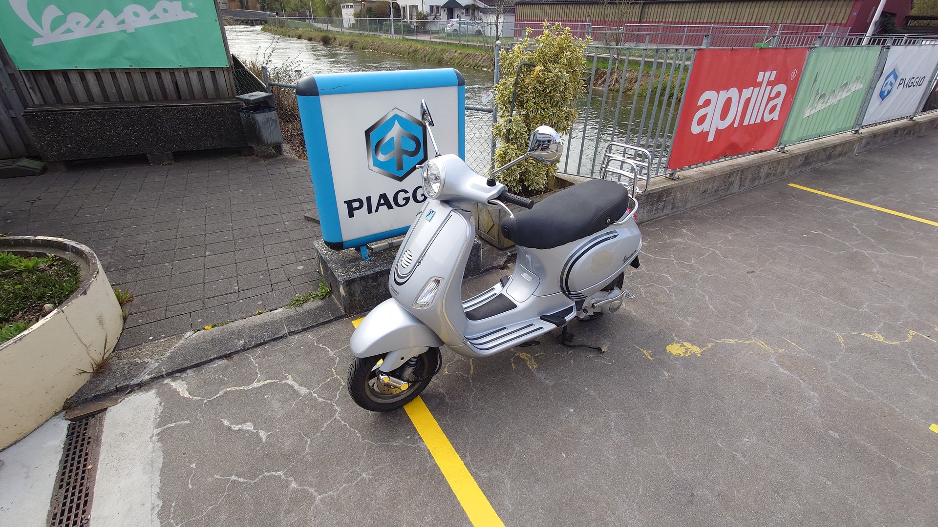 PIAGGIO Vespa 125 LX4