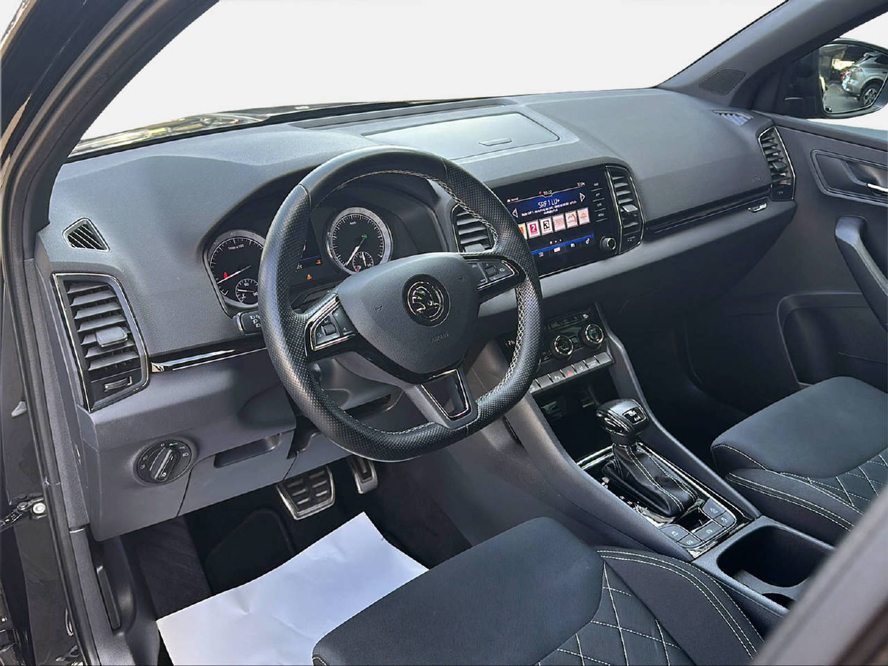 SKODA Karoq 2.0 TSI SportLine DSG 4x4-image-9