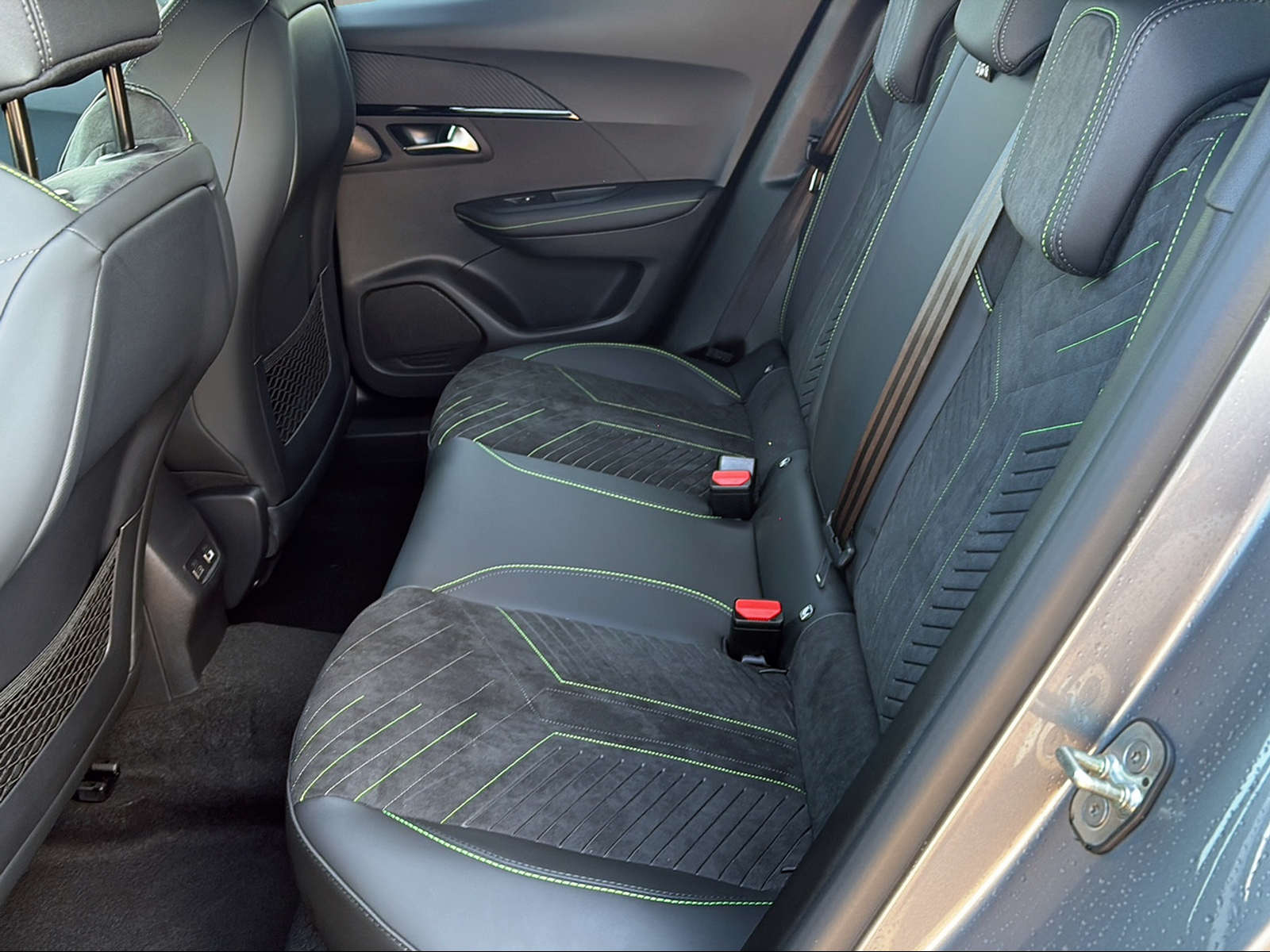 PEUGEOT 2008 1.2 145 MHEV GT-image-6