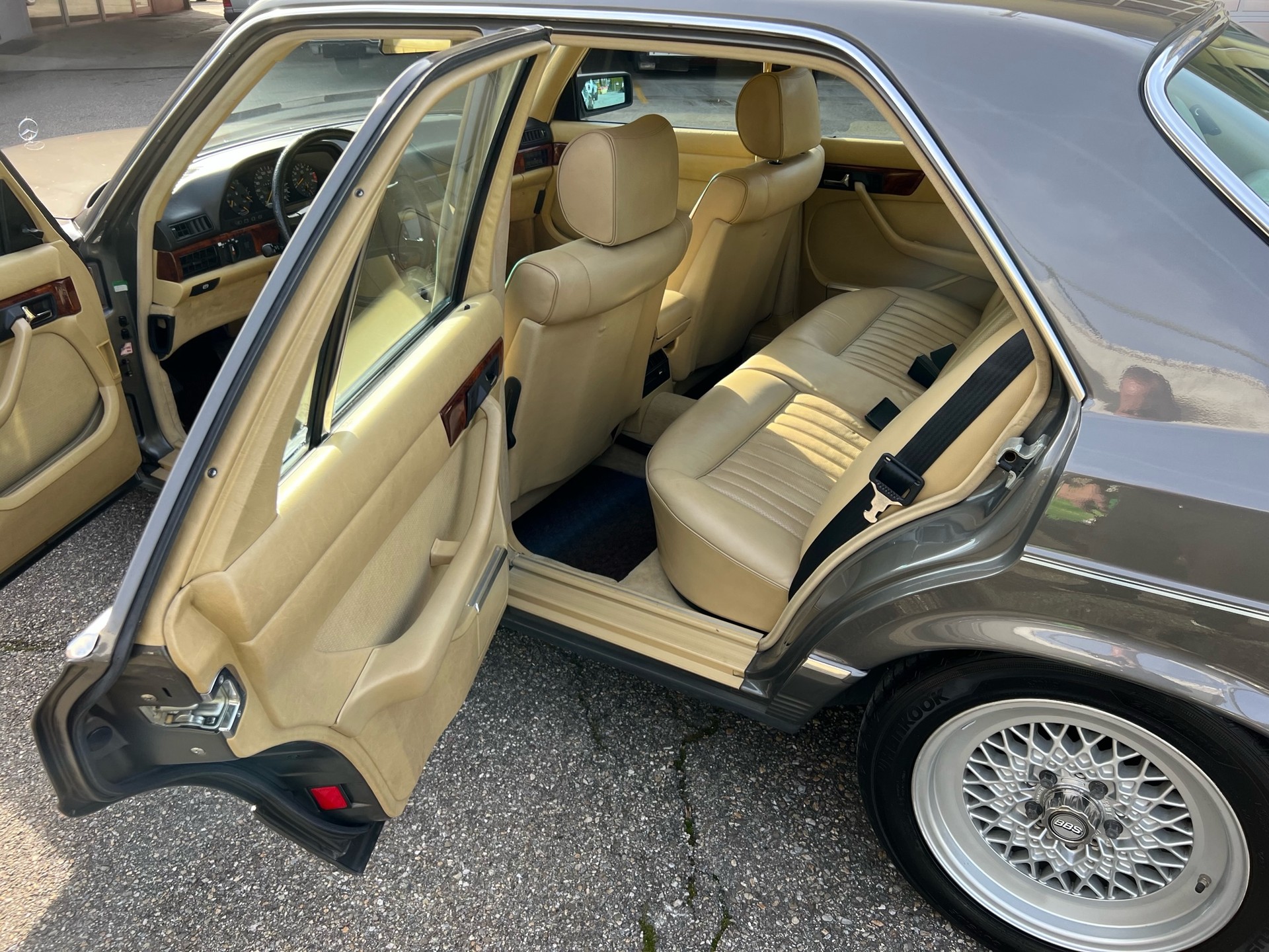 MERCEDES-BENZ 500 SE-image-9