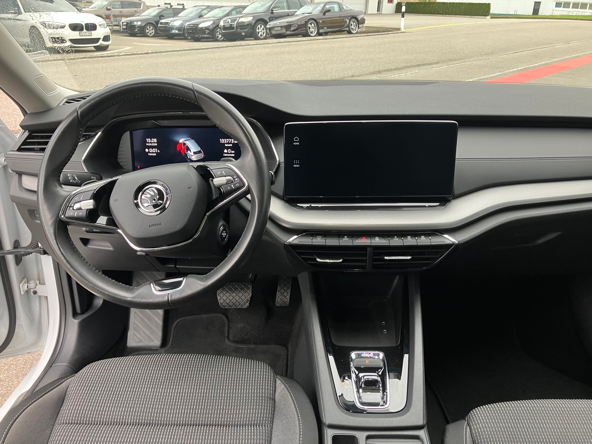 SKODA Octavia Combi 2.0 TDI DSG Ambition 4x4-image-5