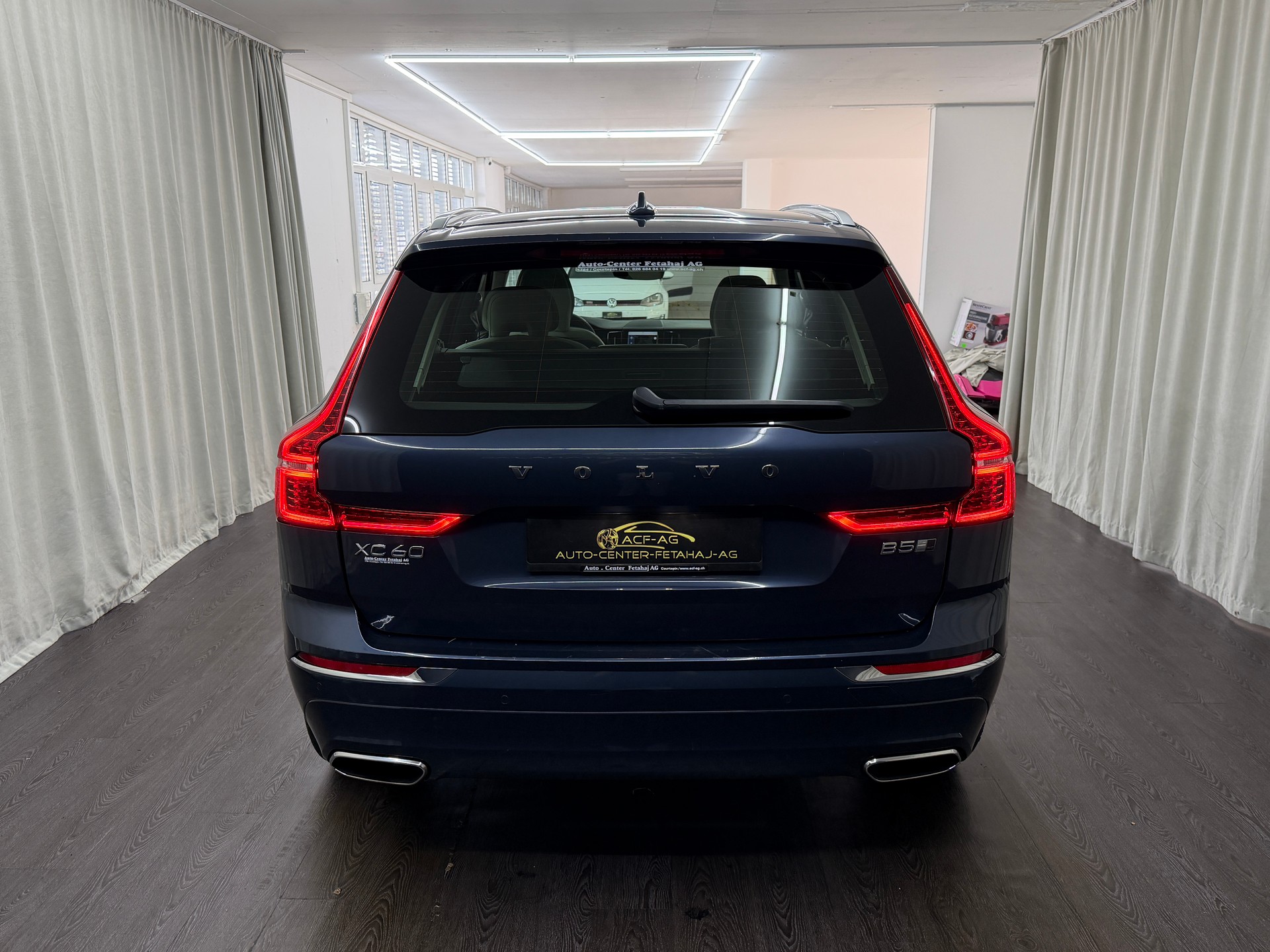 VOLVO XC60 B5 Benzin Mild Hybrid AWD Inscription Geartronic-image-4