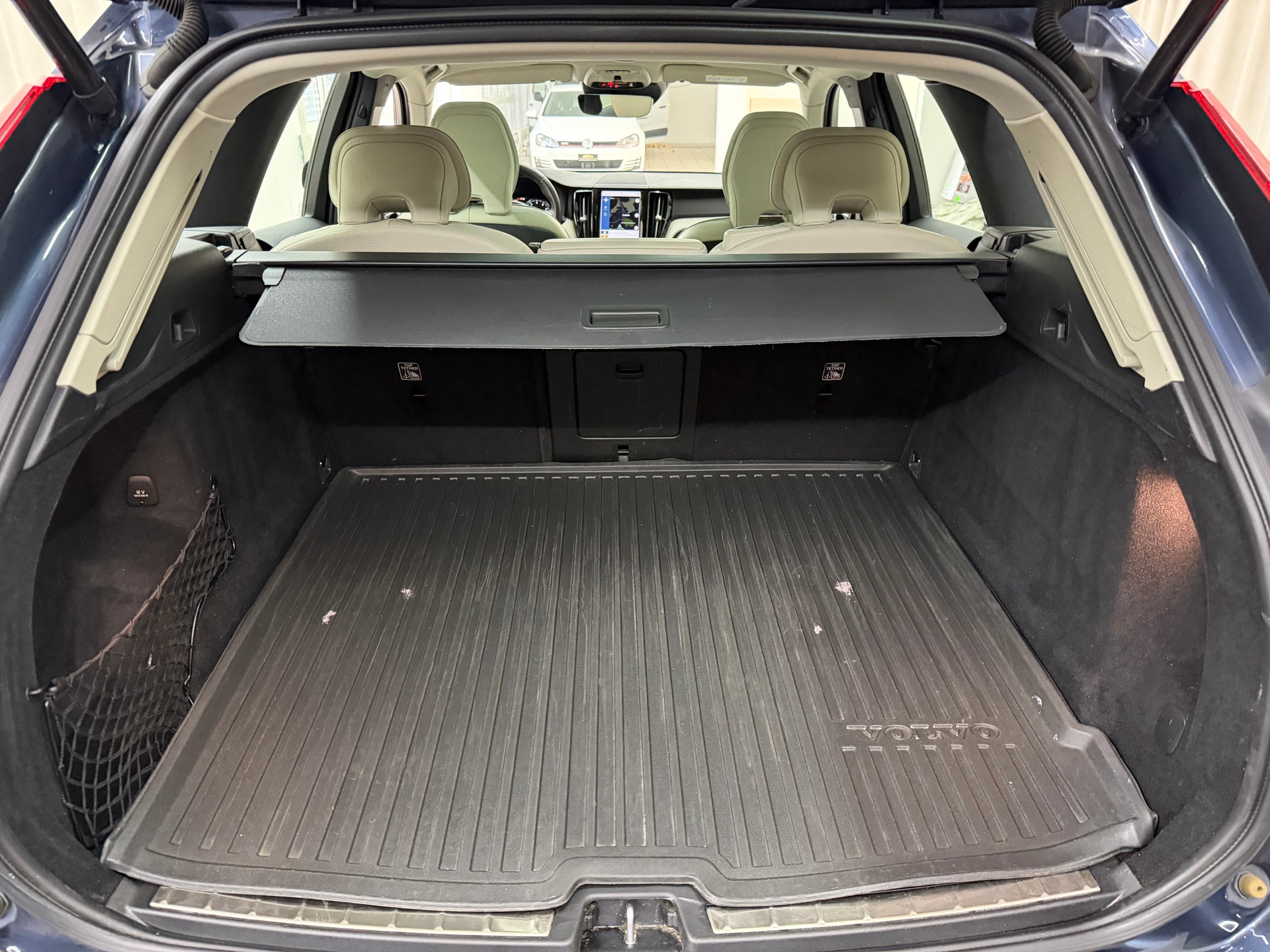 VOLVO XC60 B5 Benzin Mild Hybrid AWD Inscription Geartronic-image-17